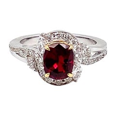 Anello di fidanzamento con rubino e diamante riscaldato tailandese certificato SSEF da 2,10 carati