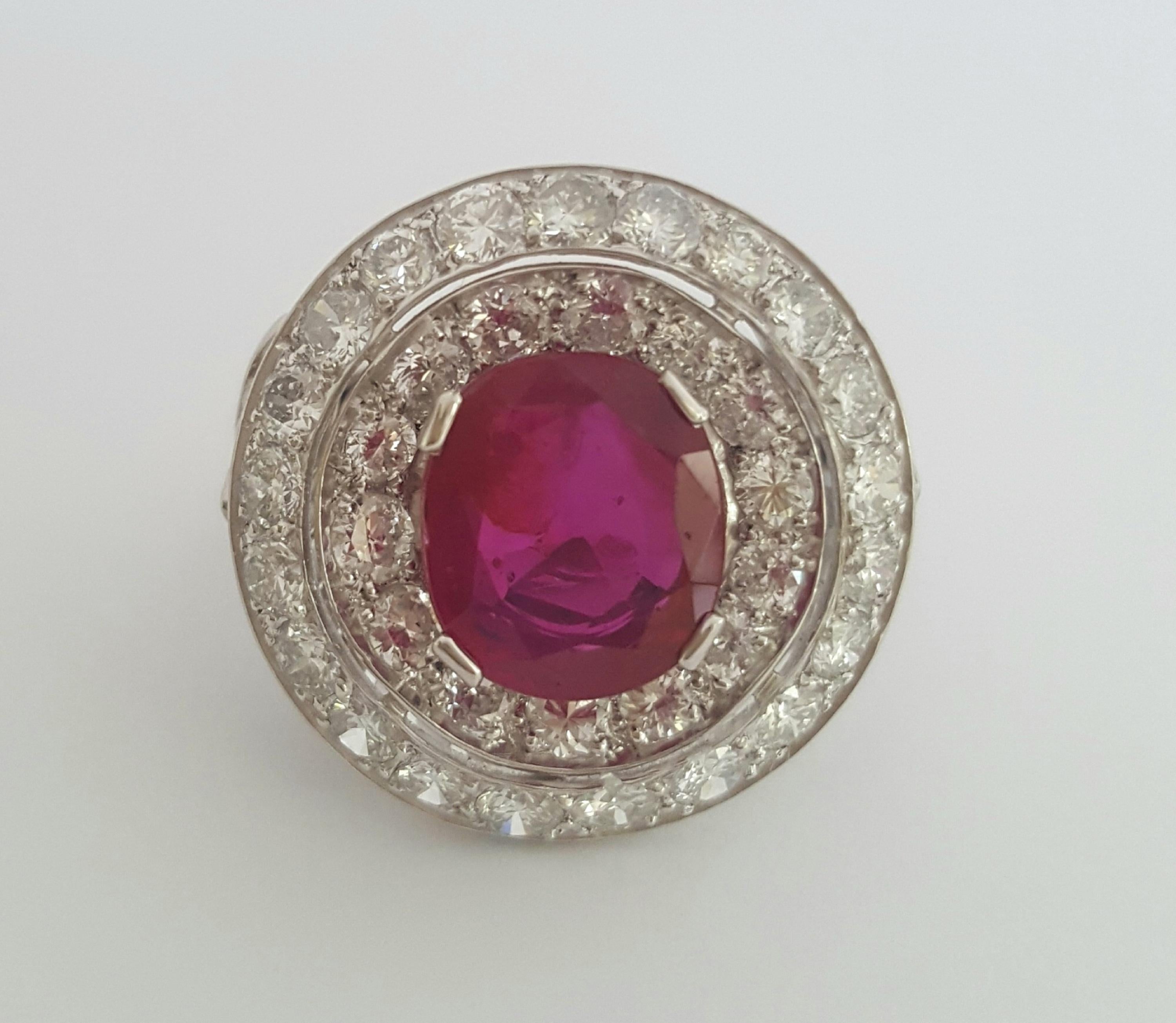 SSEF Certified 3.20 Carat Oval Purplish Red Ruby Burma No Heat And Diamond Ring For Sale 1
