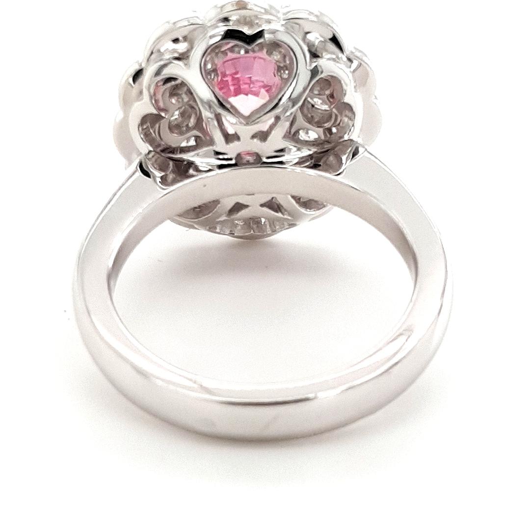 18kt White Gold Diamond Ring 4.06ct Sapphire No Heat Padparadscha SSEF Certified For Sale 1