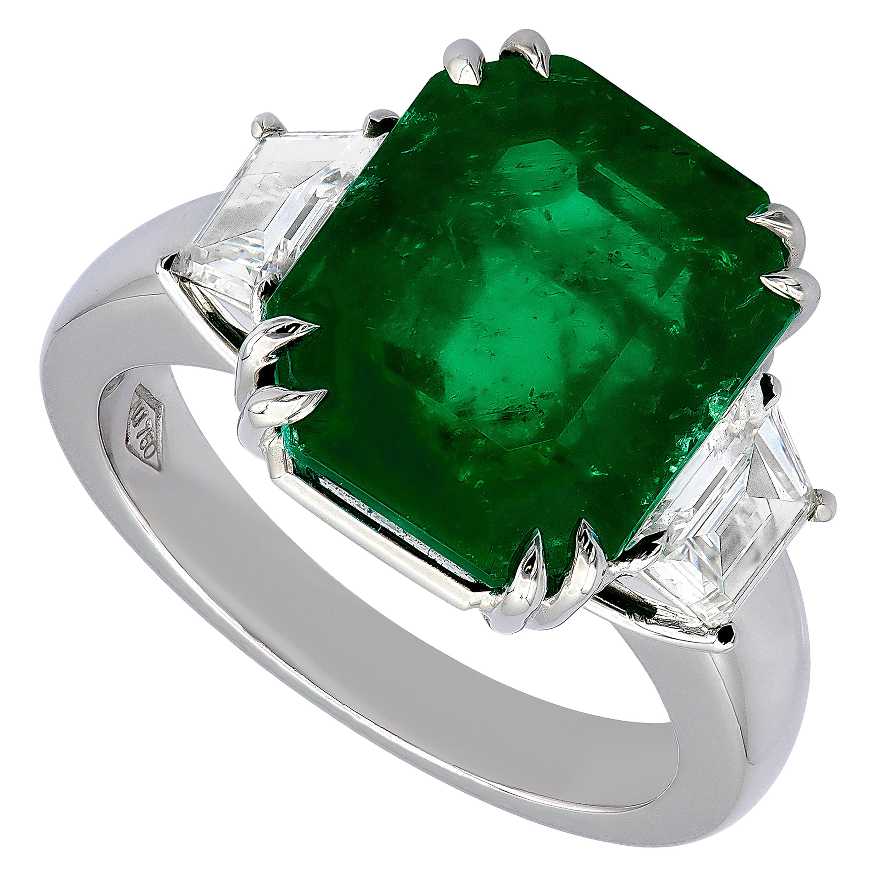 18kt white gold Cocktail Ring 8.267ct Emerald, 2.84ct Diamond,  SSEF Certified For Sale