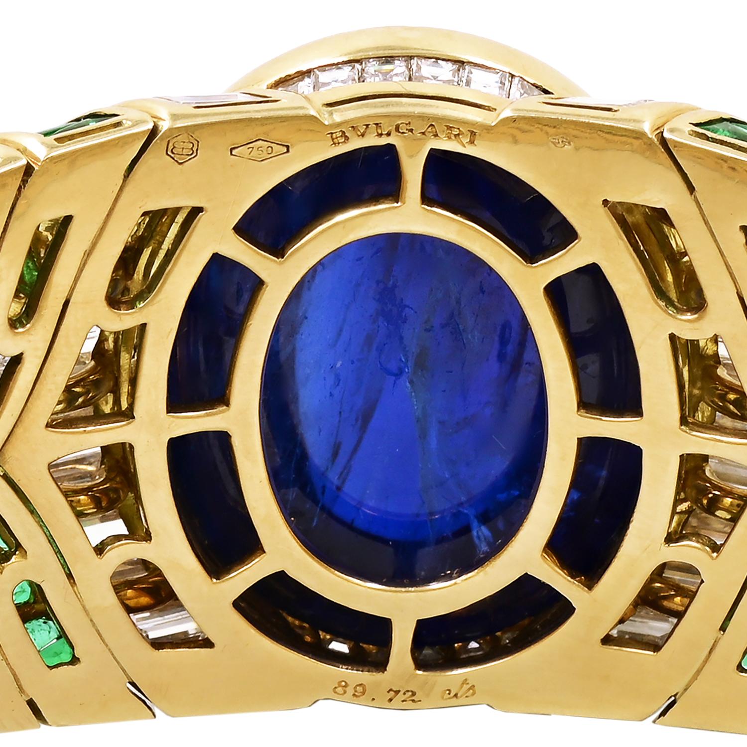Taille cabochon Bulgari, bracelet jonc de saphir de Birmanie, émeraude et diamant certifié SSEF en vente