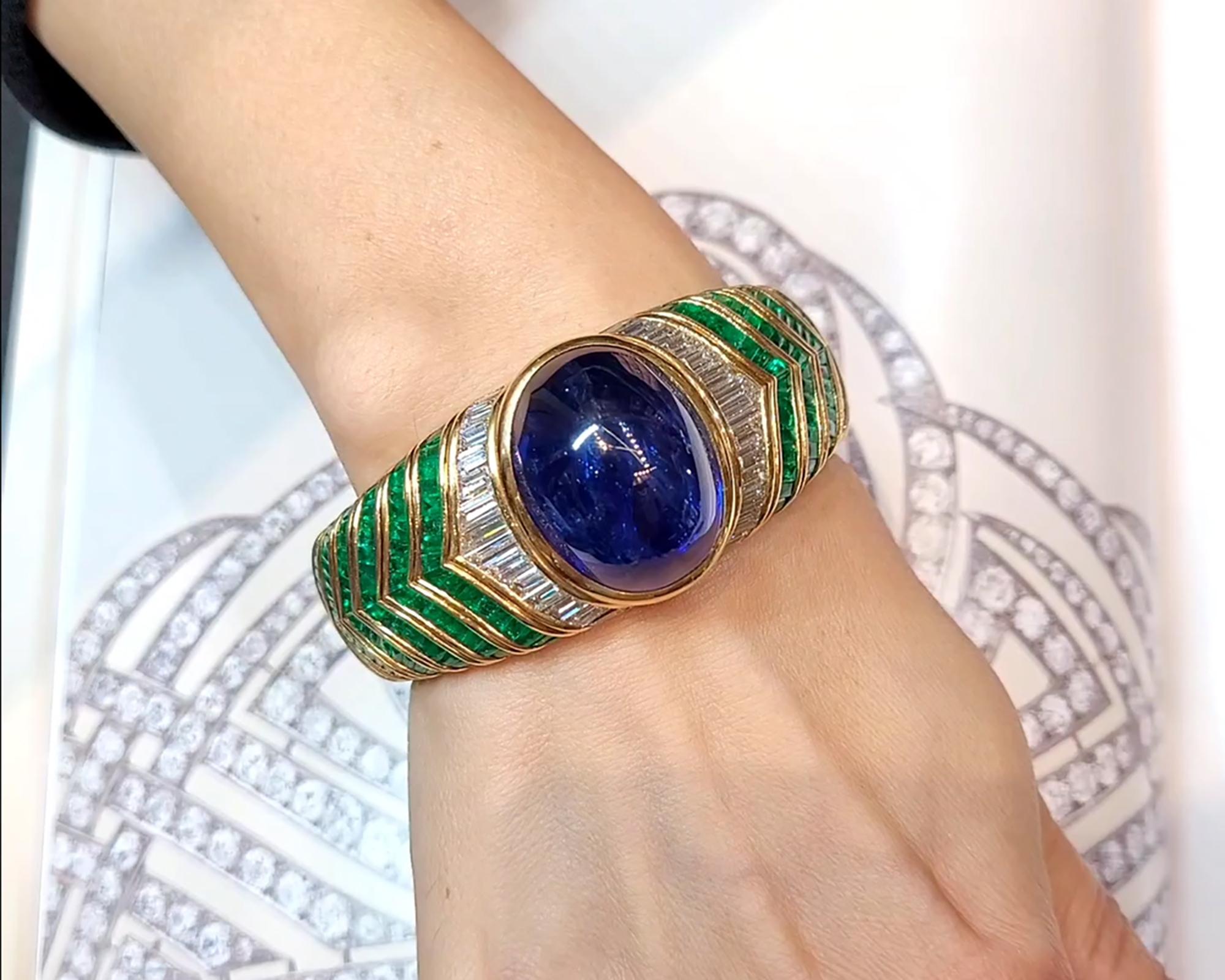 Bulgari, bracelet jonc de saphir de Birmanie, émeraude et diamant certifié SSEF Bon état - En vente à New York, NY