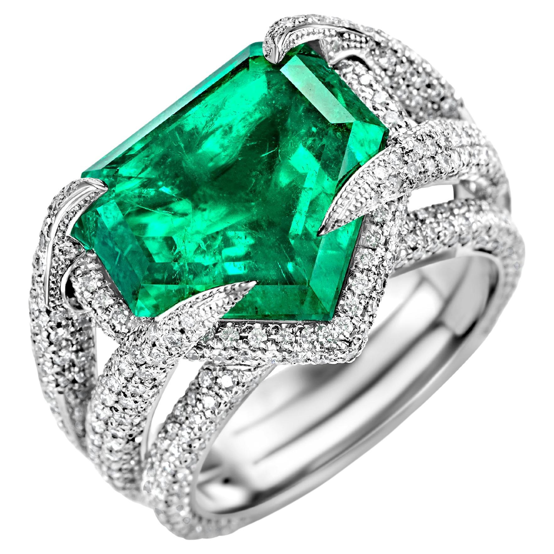 SSEF Certified Platinum 9 Ct Colombian Emerald Minor & Diamonds Unique Ring For Sale