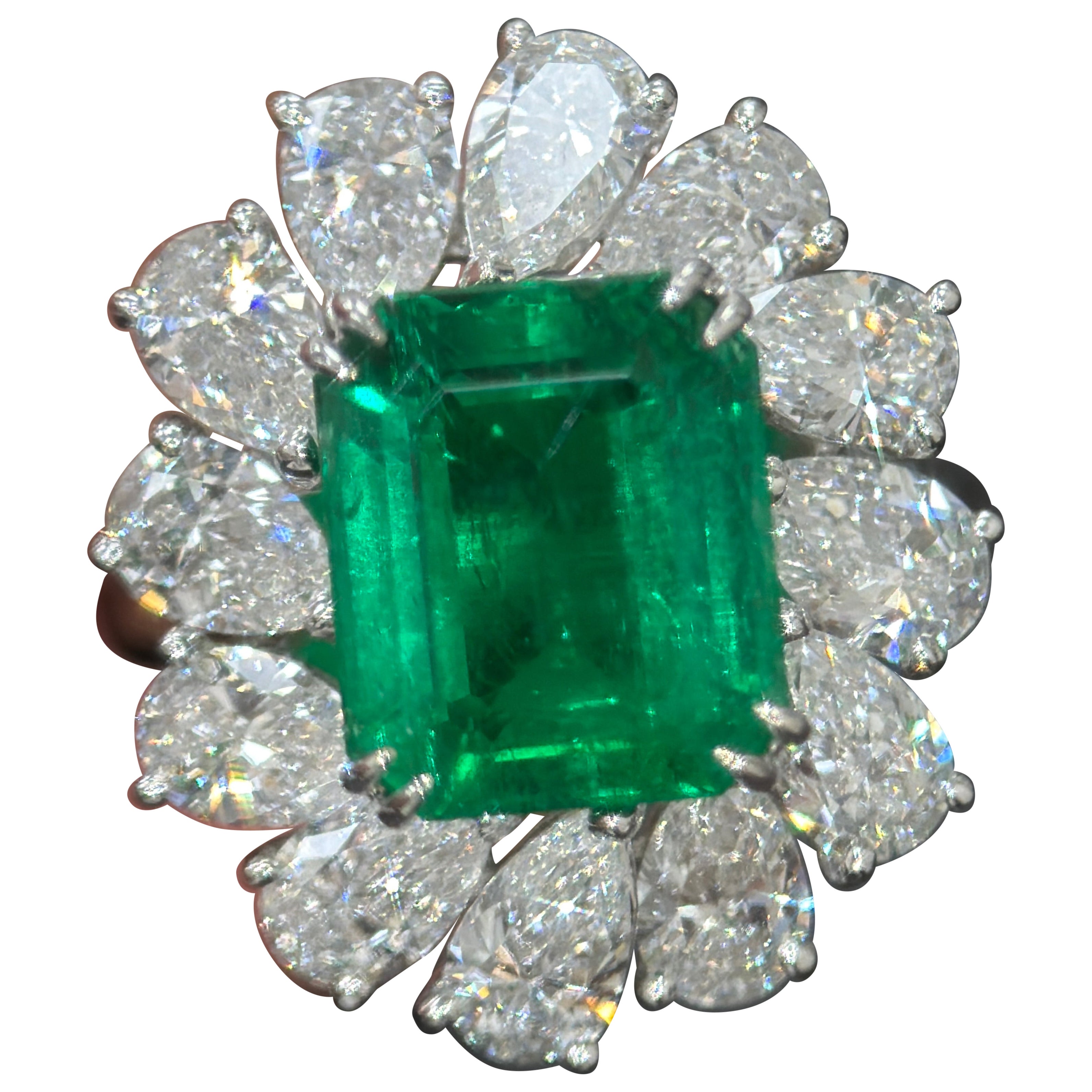 SSEF GRS Certified 4.14 Carat Colombian No Oil Emerald White Diamond Gold Ring For Sale