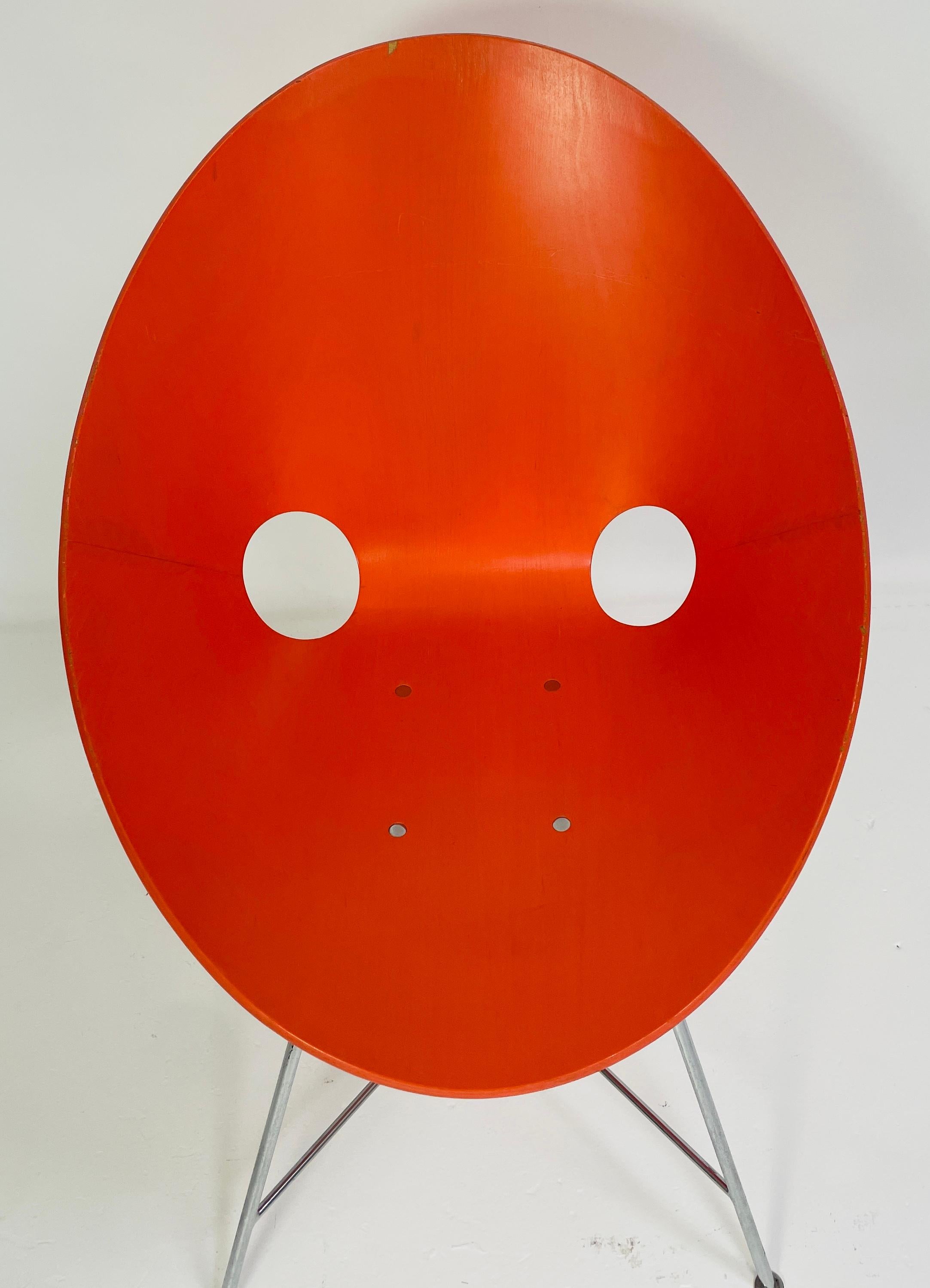 ST 664 Muschelstühle, entworfen von Eddie Harlis, Orange (Moderne der Mitte des Jahrhunderts) im Angebot
