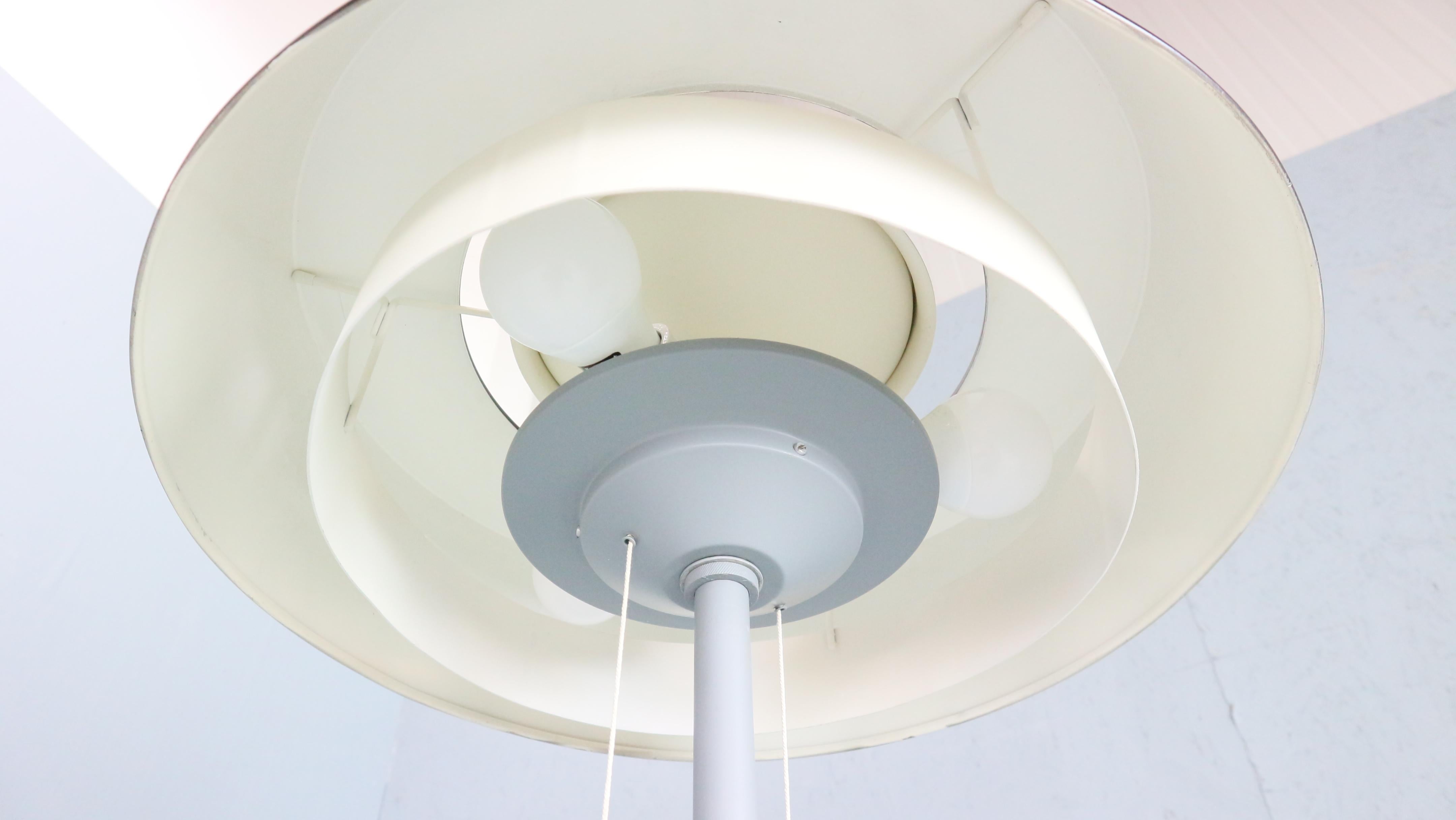 ST 7128 Floor Lamp by Niek Hiemstra for Evolux, Netherlands, 1950s For Sale 5
