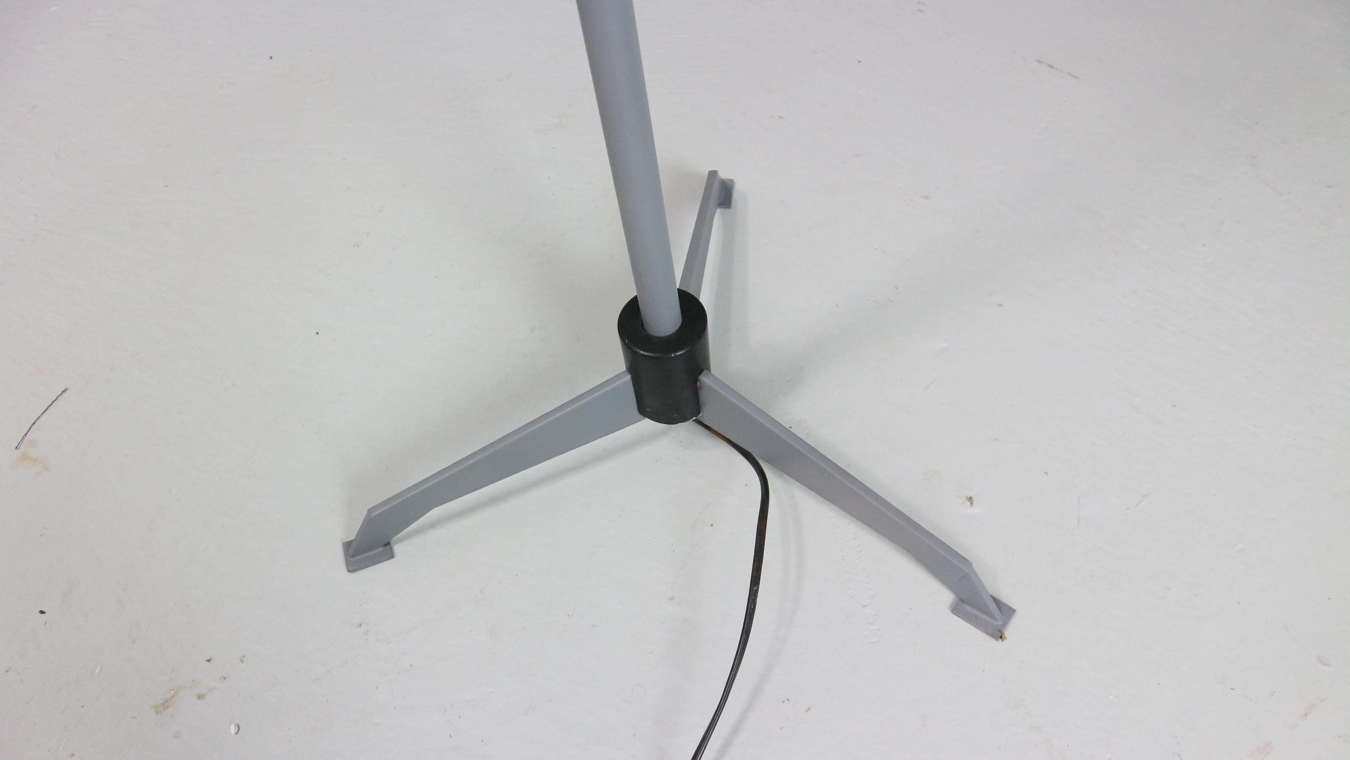 ST 7128 Floor Lamp by Niek Hiemstra for Evolux, Netherlands, 1950s For Sale 7
