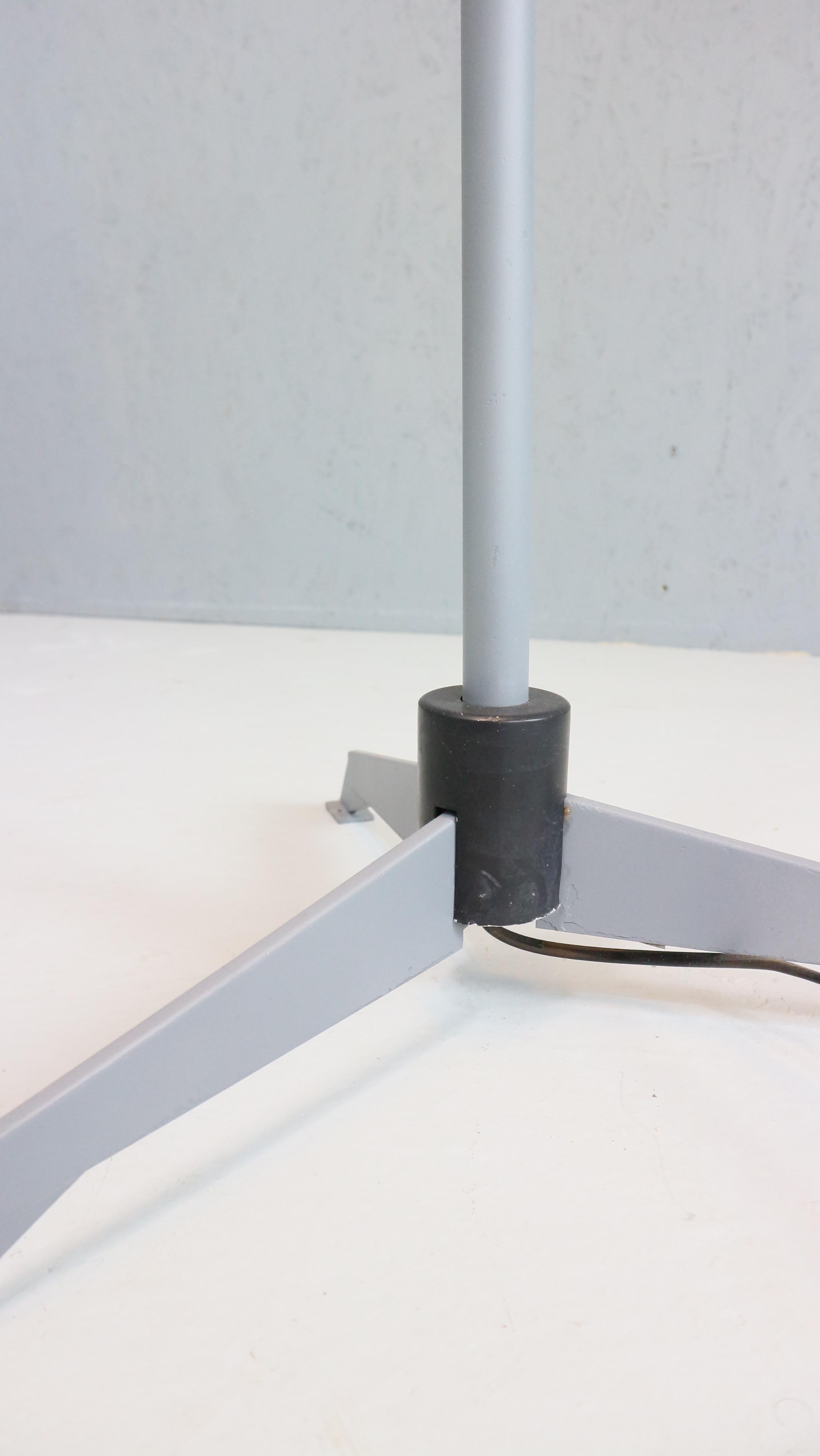 ST 7128 Floor Lamp by Niek Hiemstra for Evolux, Netherlands, 1950s For Sale 1