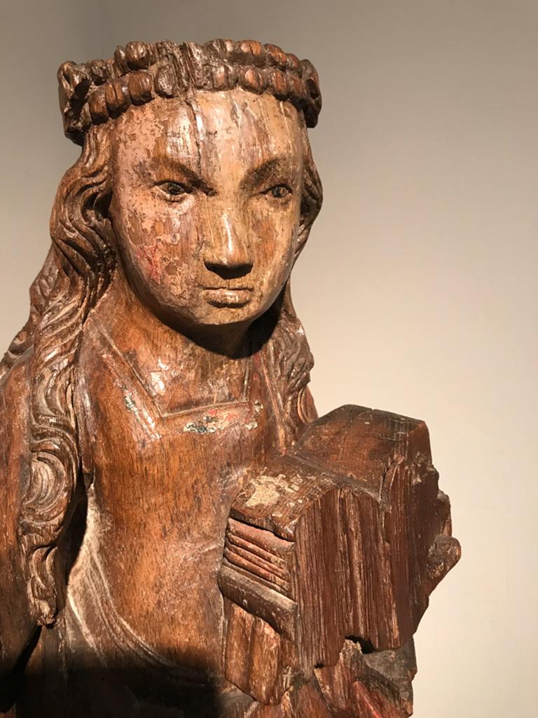 St. Barbara Sculpture, the Netherlands, 1480s In Fair Condition For Sale In Mönchengladbach, NW