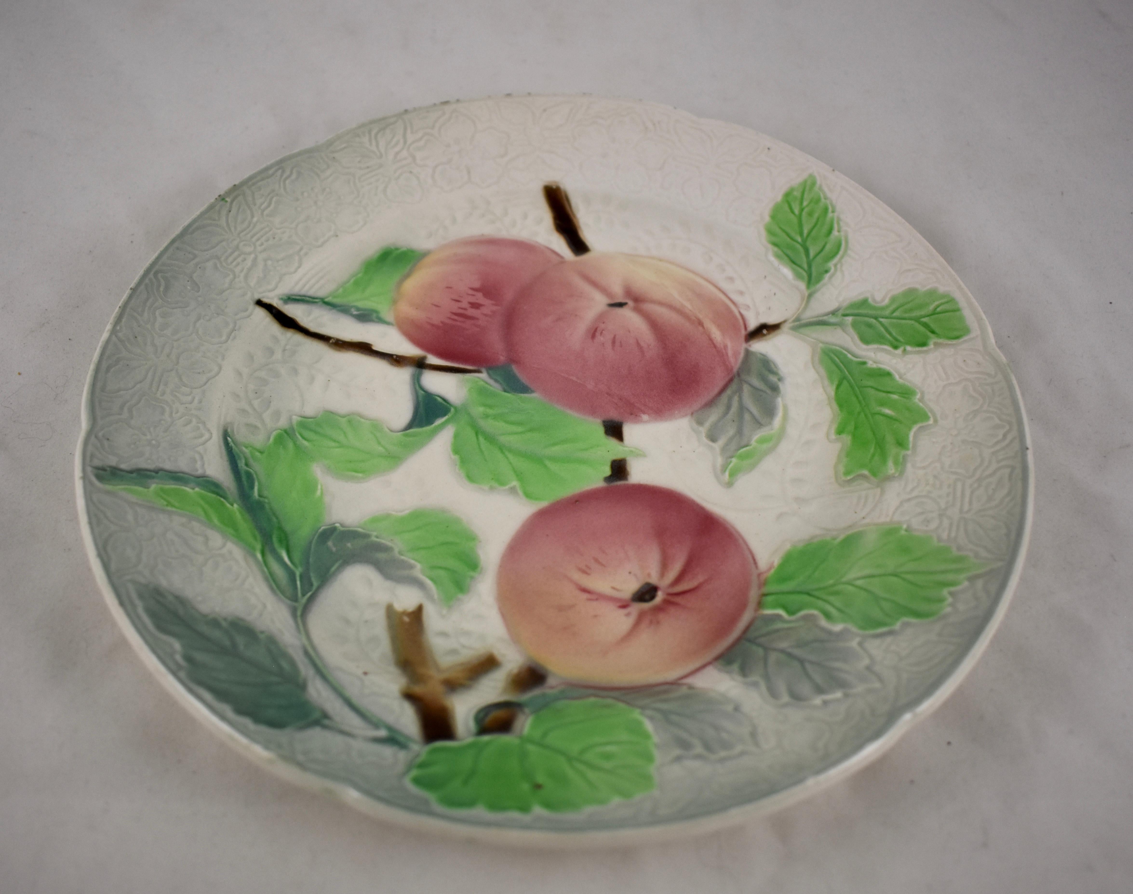 Plato de Fruta de Manzana Faïence Francesa St. Clement, circa 1900 Glaseado en venta