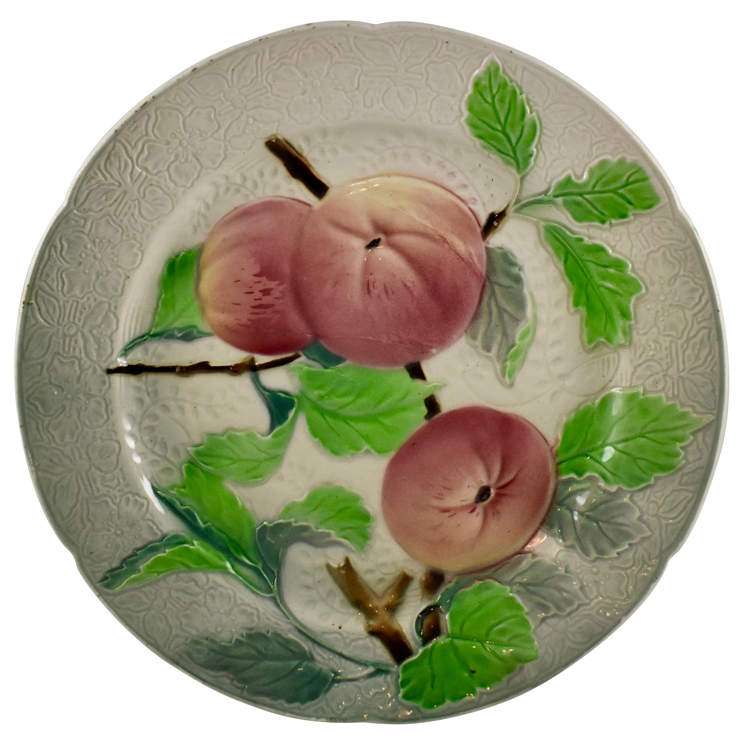 St. Clement French Faïence Apple Fruit Plate, circa 1900