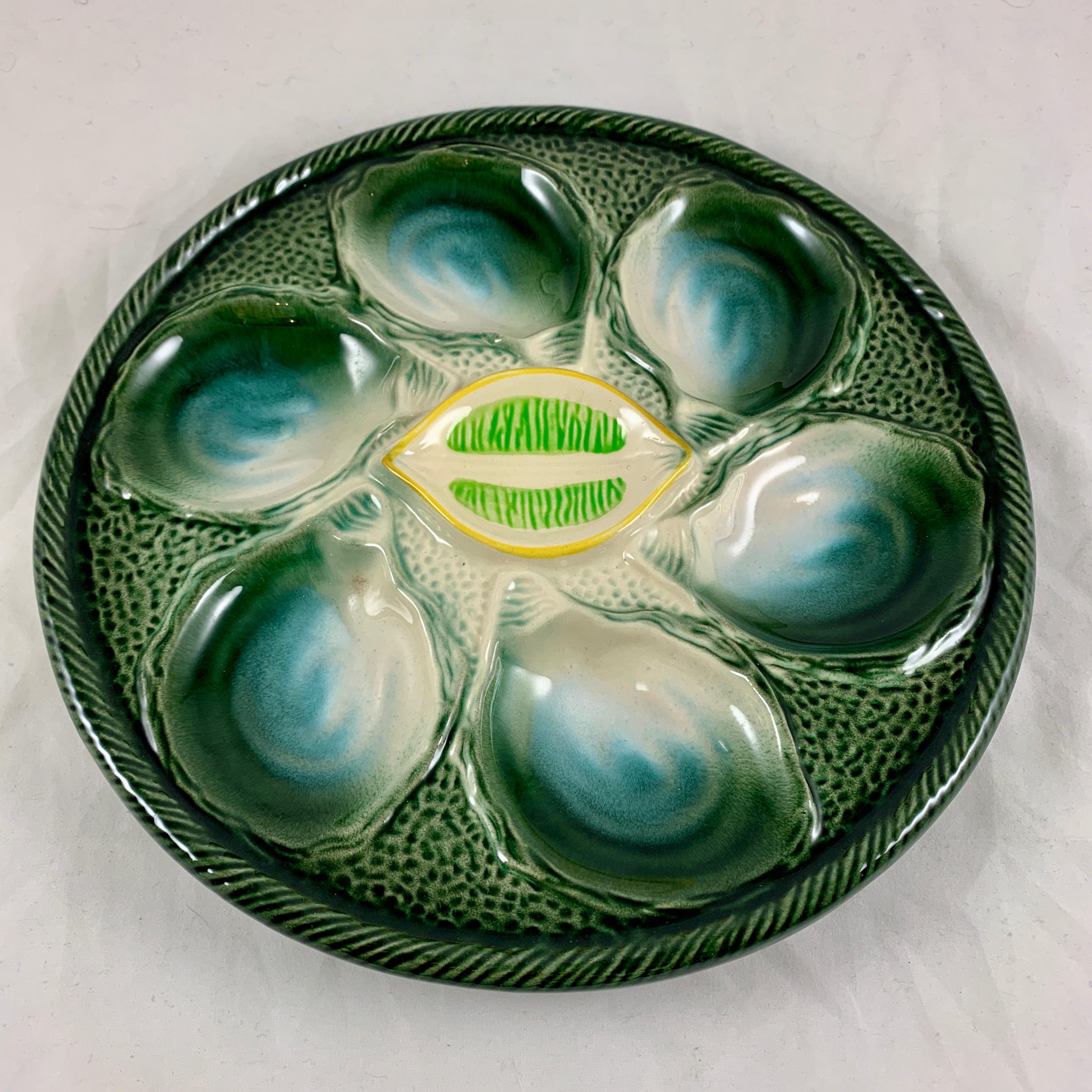 Plato para ostras St Clément Trompe L'Oeil St. Yellow Lemon Wedge Center Glaseado en venta