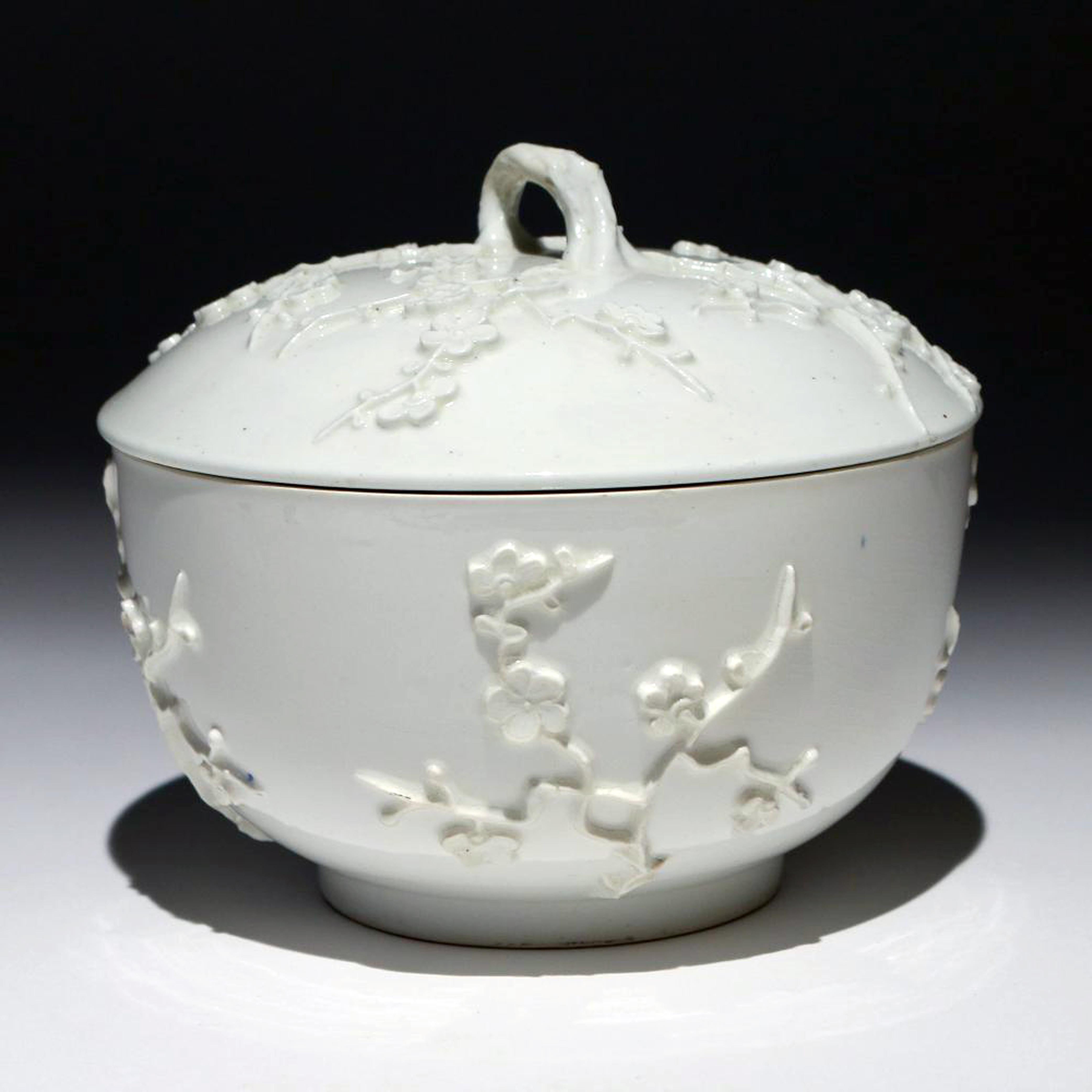 18th Century St. Cloud Porcelain Prunus Covered Bowl or Tureen & Cover, French, circa 1730