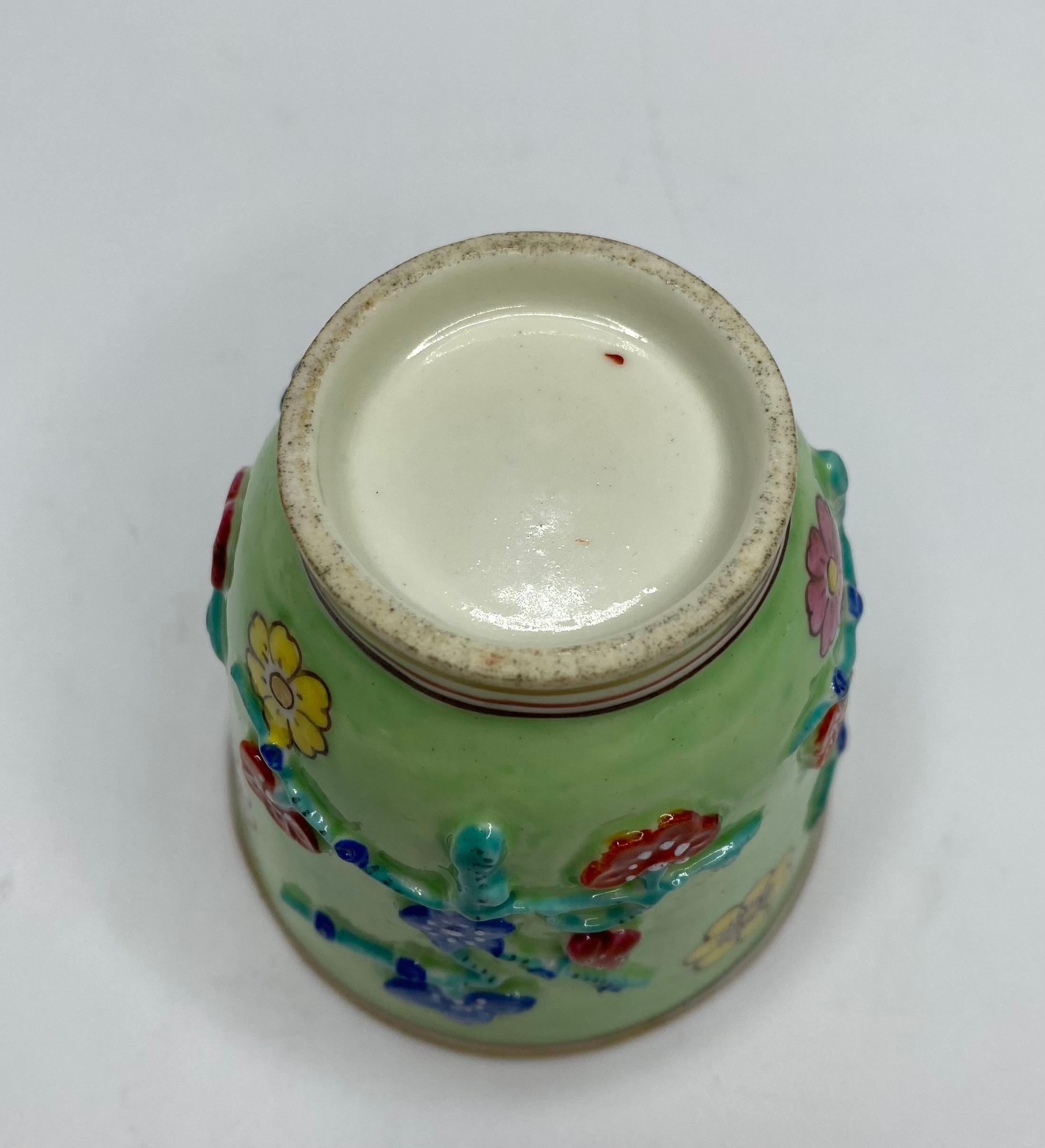 St Cloud porcelain trembleuse, c.1730. 3