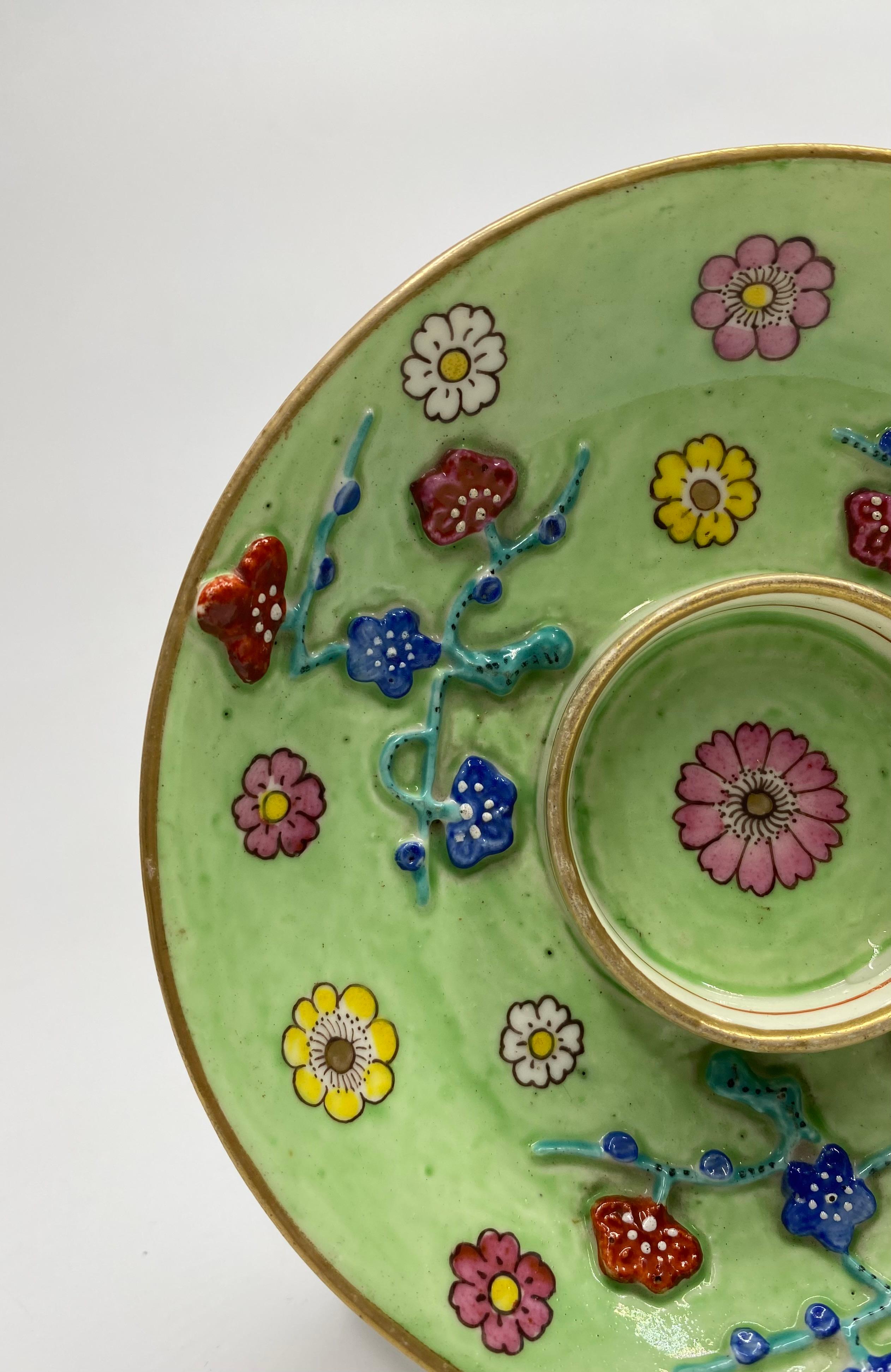 Georgian St Cloud porcelain trembleuse, c.1730.