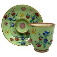 St Cloud porcelain trembleuse, c.1730.