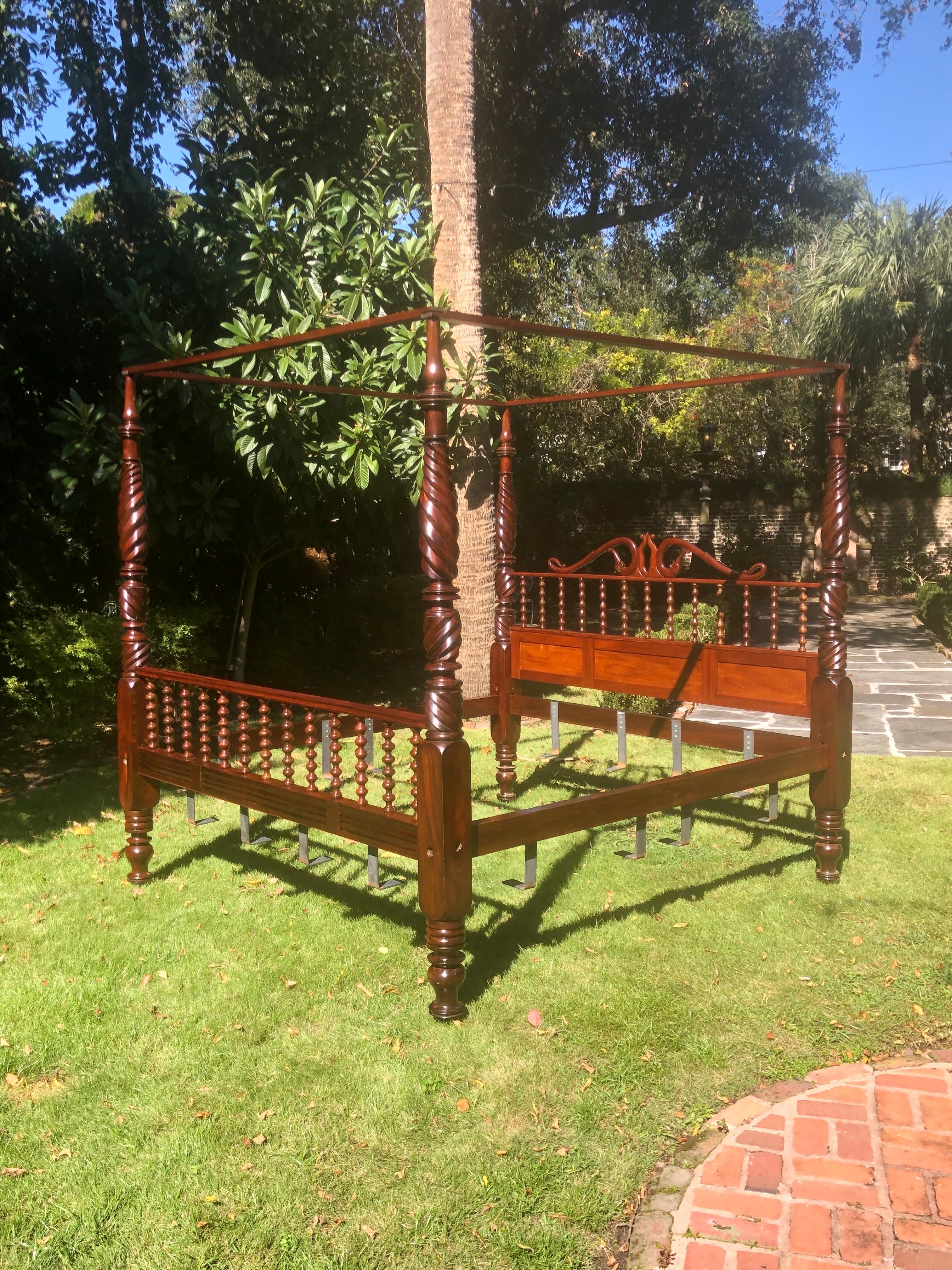 St. Croix Danish West Indies Mahogany King Size Four-Poster Bed, 19th Century In Good Condition For Sale In Charleston, SC