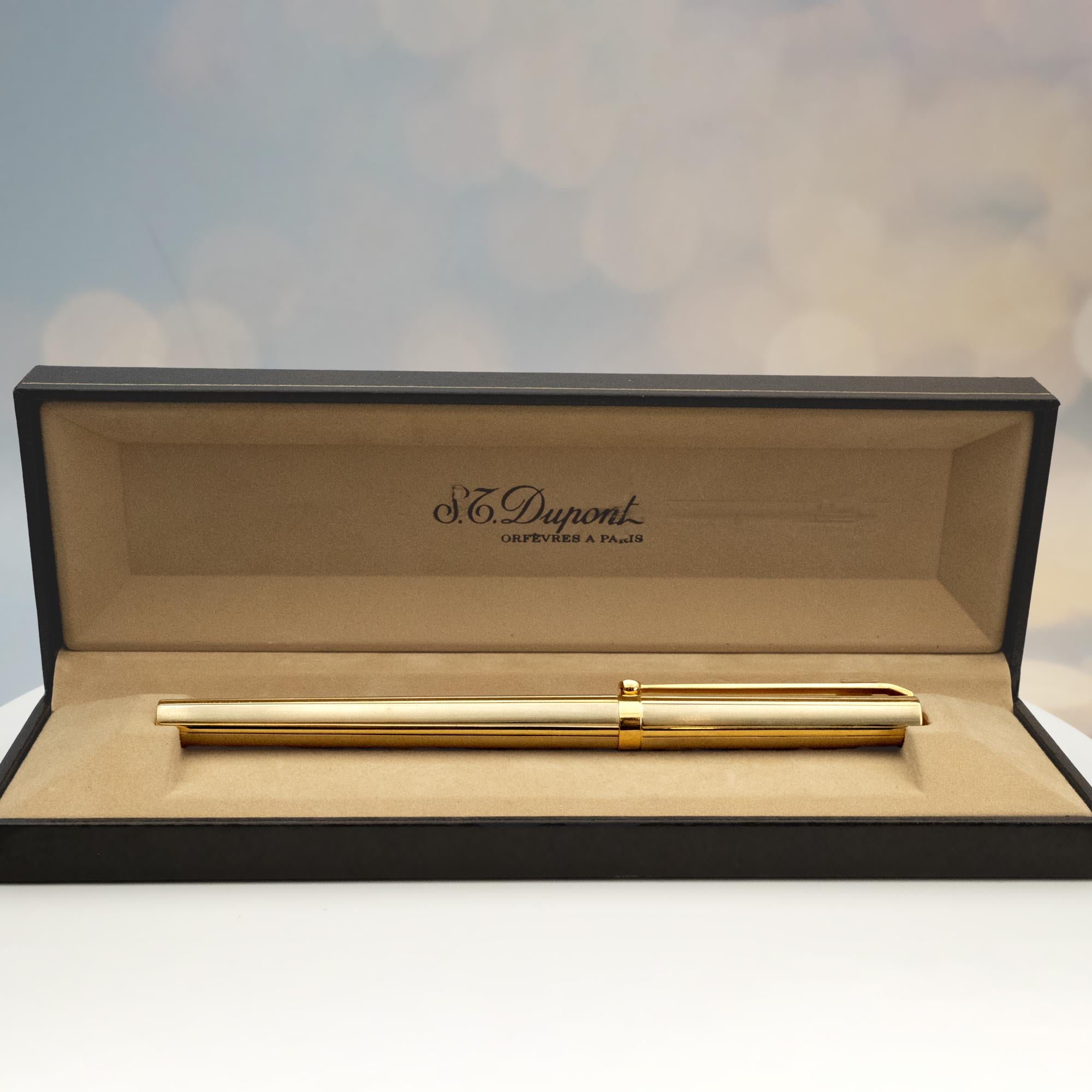 This S.T. Dupont fountain pen, offered by Claris-A, is crafted in 18K white and yellow gold, and features Dupont’s signature sleek silhouette with a smooth, streamlined barrel. A single diamond set into the clip adds a discreet but unmistakable