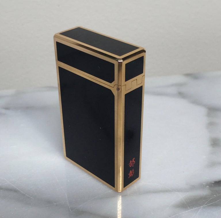 S.T. Dupont Black Lacquer with GoldPlated Trim Windsor Design Lighter