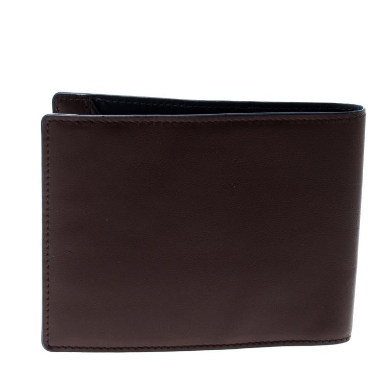 Fashioned in brown color, this D Line bifold wallet is crafted from leather. Coming from S.T. Dupont, this piece is nicely lined with nylon and includes enough space to keep your cash and cards in its different slots and compartment.

Includes: