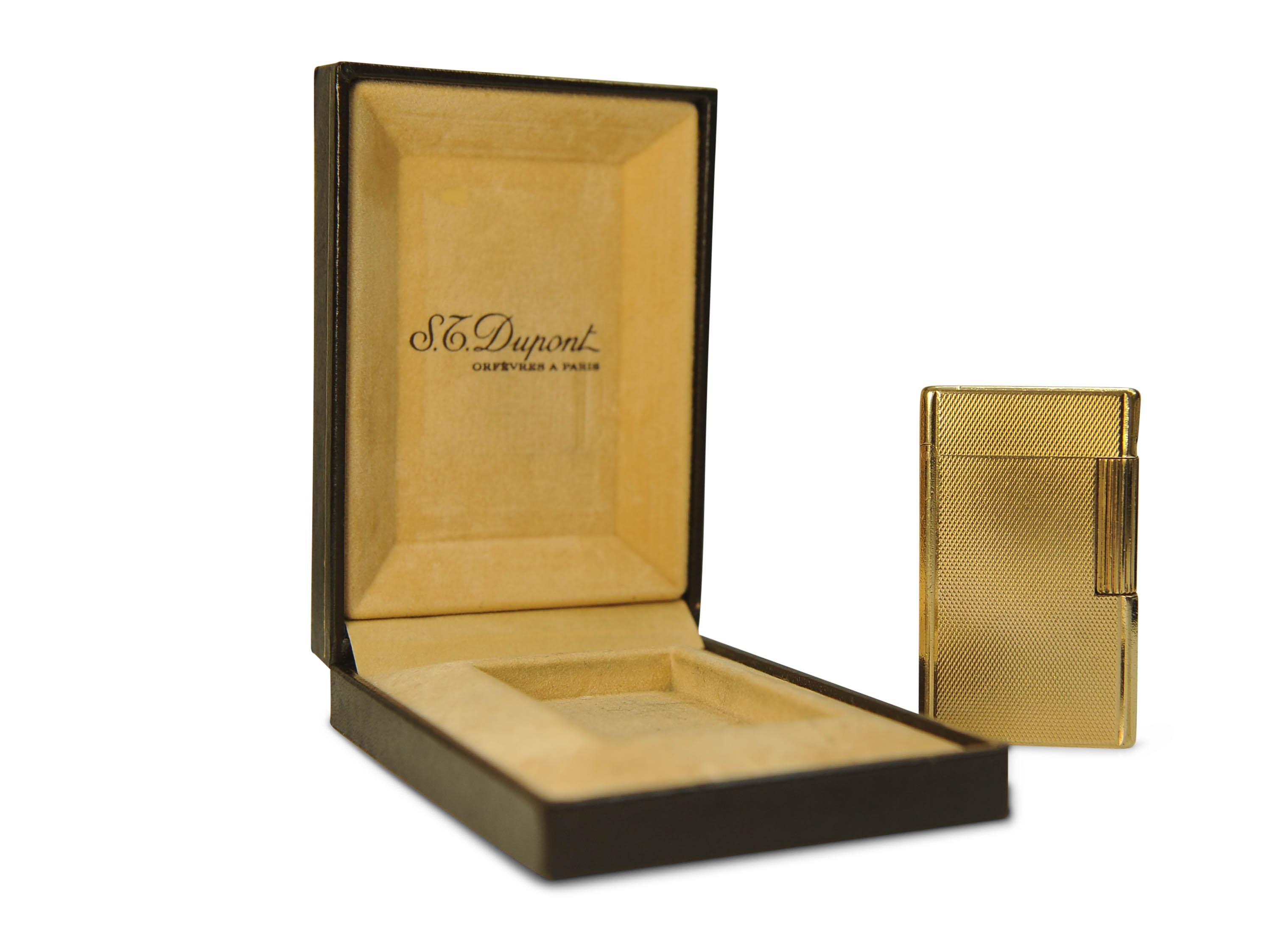 Plaqué or S. T. Dupont Classic 18ct Gold Plated Ligne 1 Large Lighter & DuPont Box Serviced en vente