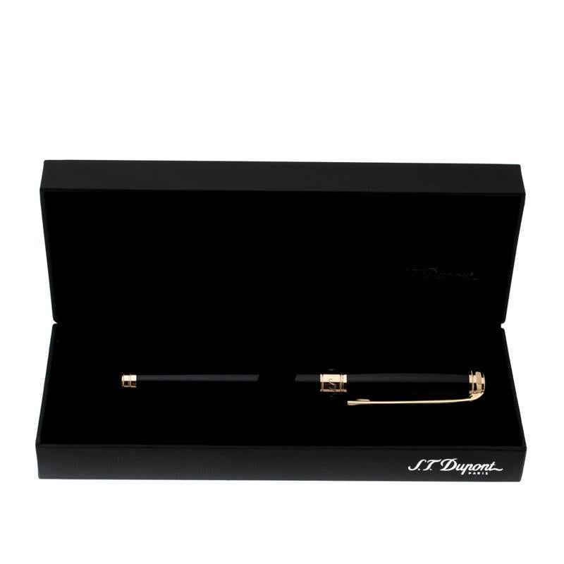 S.T. Dupont D Line Black Lacquer Gold Plated Fountain Pen 1