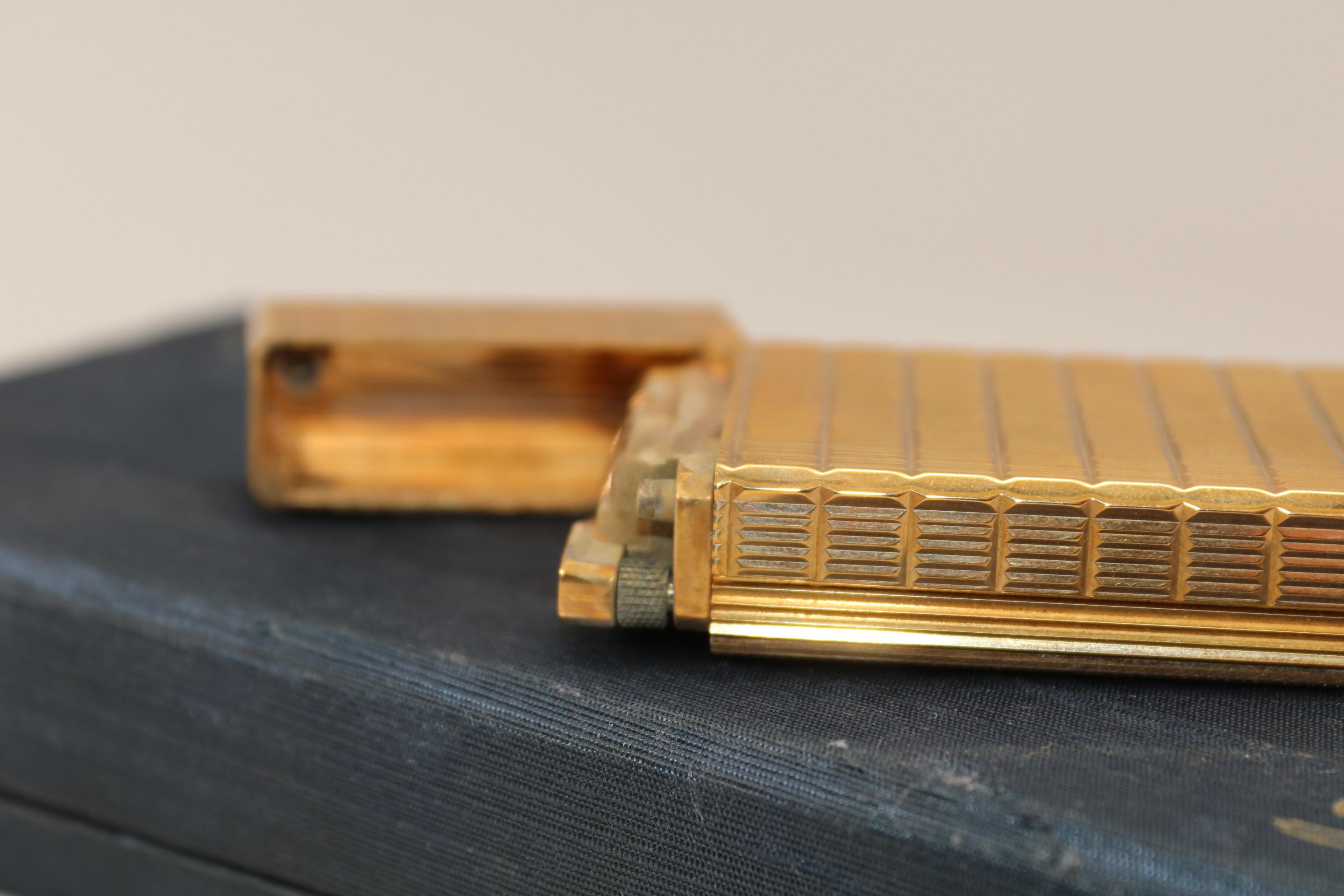 S.T. Dupont de Paris Gold-Plated Table Lighter with Fitted Box 8