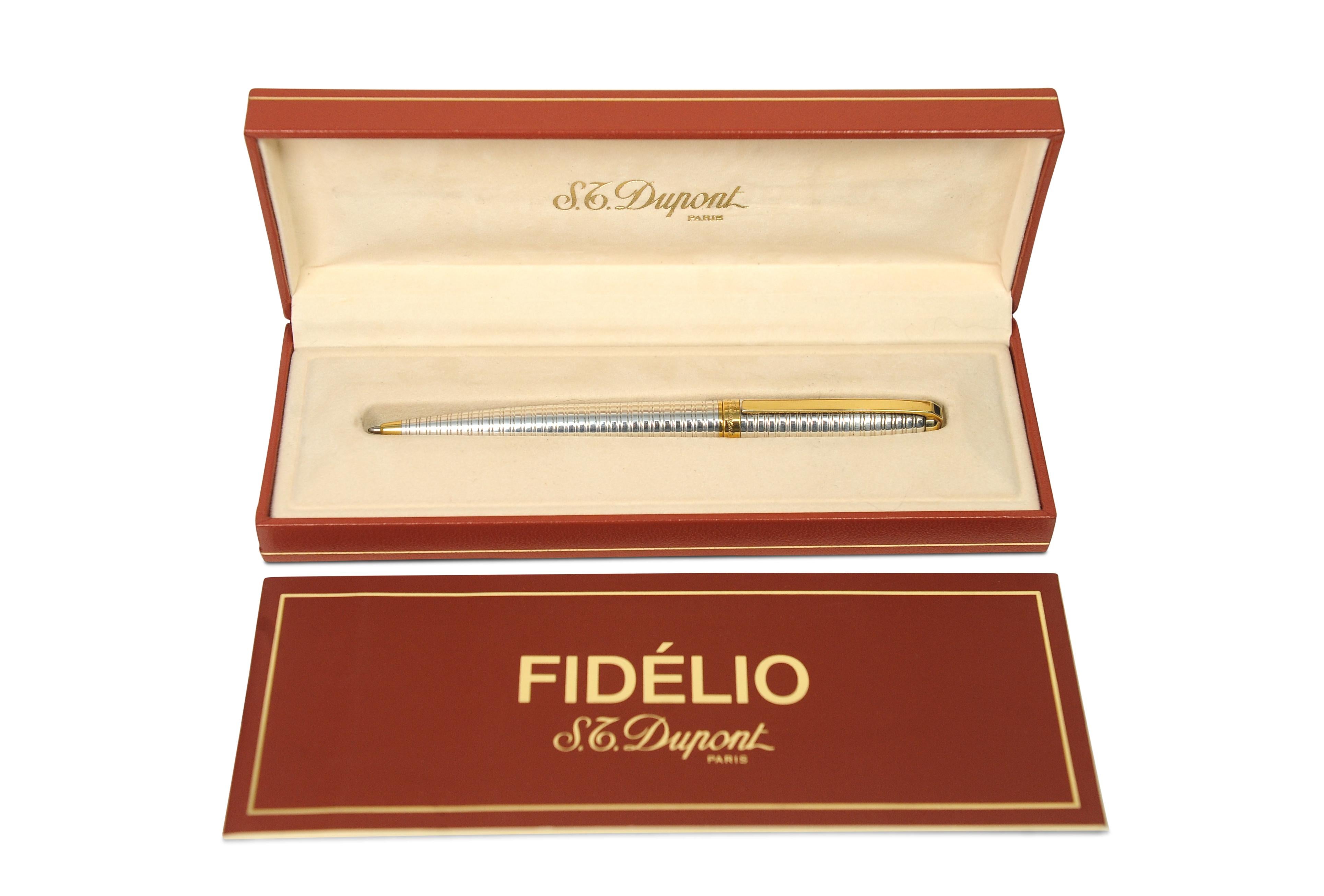 S.T DuPont Fidélio Two Colour Ribbed Ballpoint Pen With Original Box For Sale 10