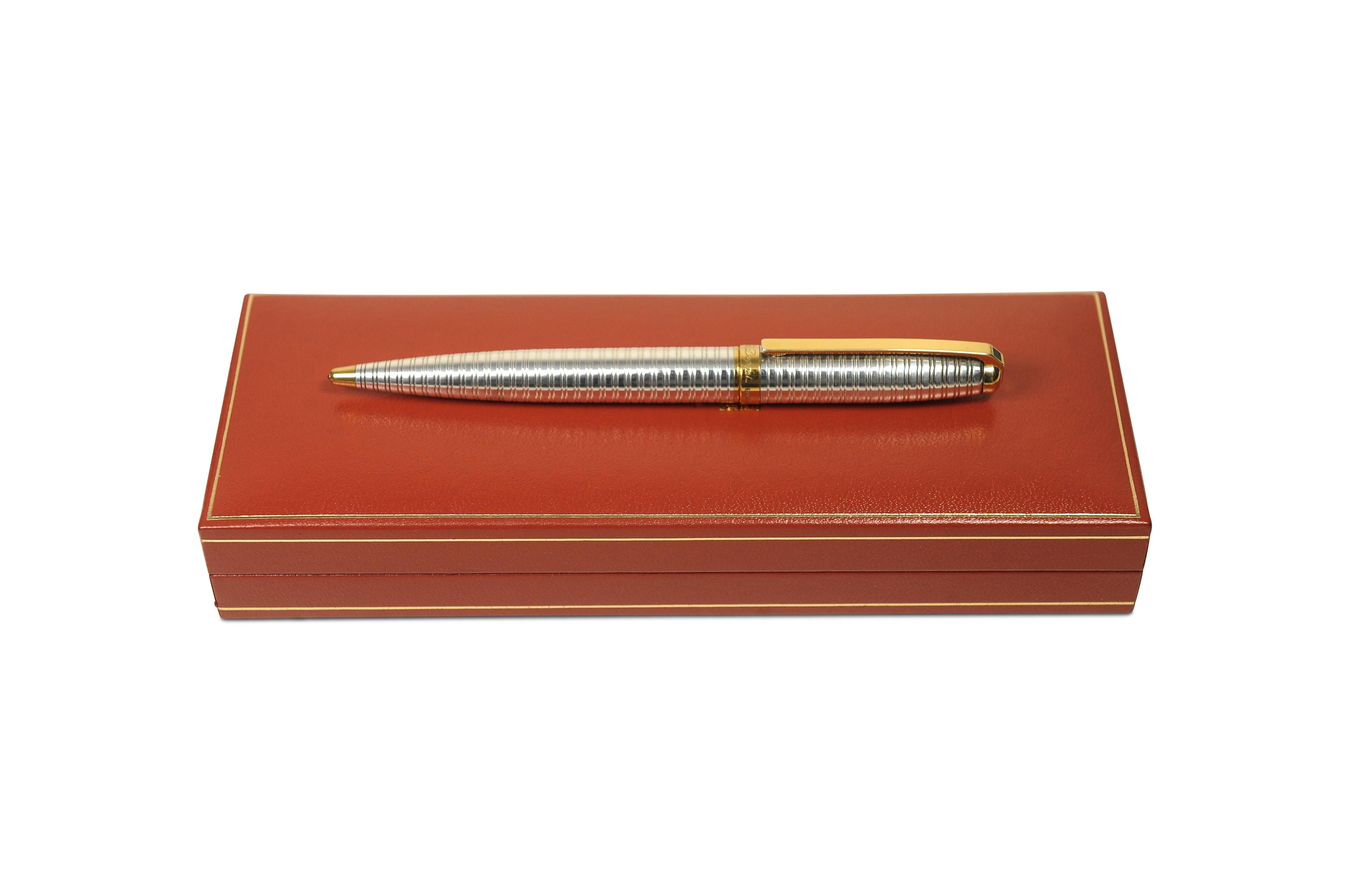S.T DuPont Fidélio Two Colour Ribbed Ballpoint Pen With Original Box For Sale 11