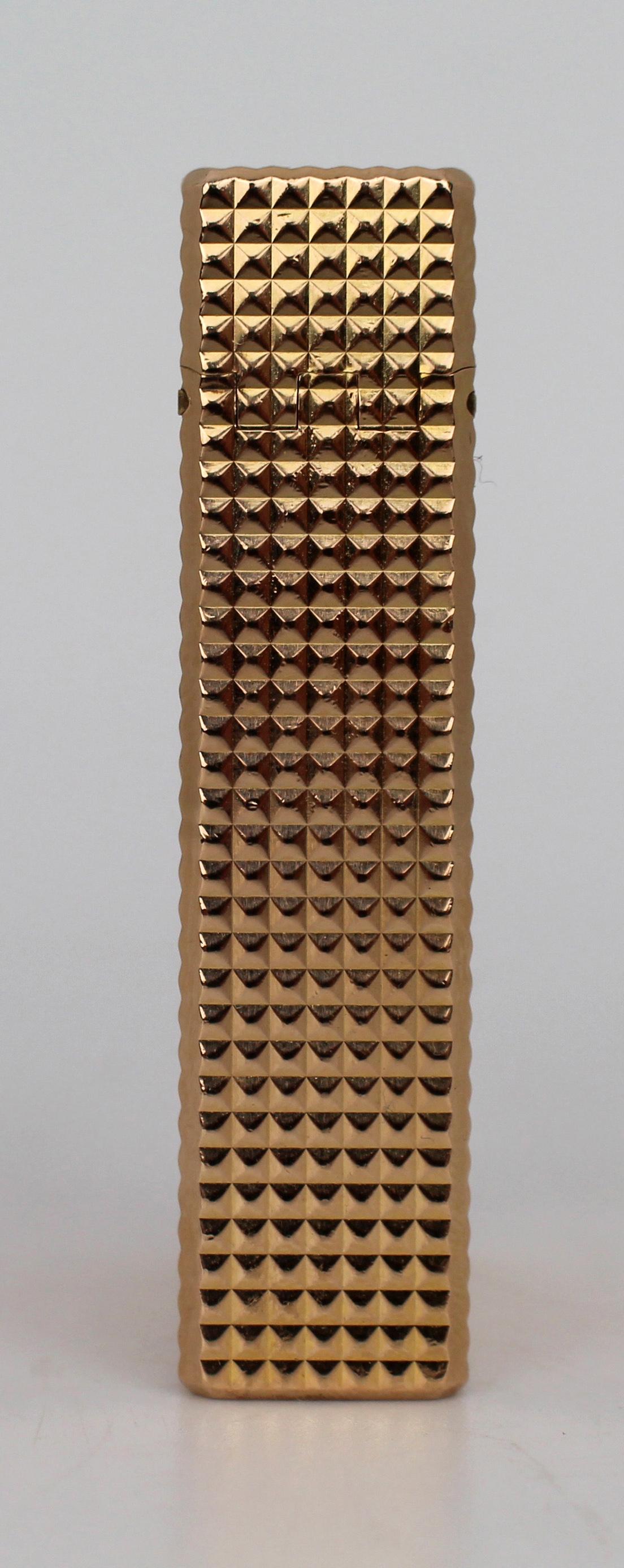 S.T. Encendedor Dupont Ligne 1 chapado en oro, París, c.1970 en Bueno estado para la venta en Worcester, GB