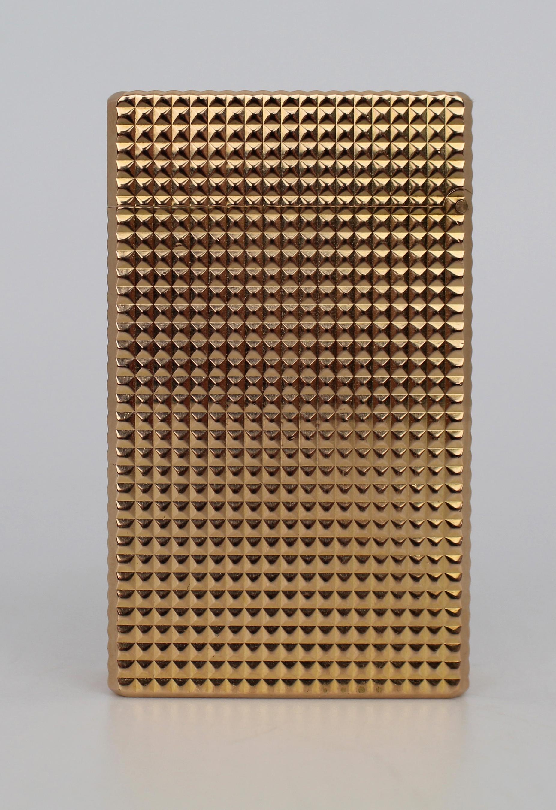 S.T. Encendedor Dupont Ligne 1 chapado en oro, París, c.1970 siglo XX en venta