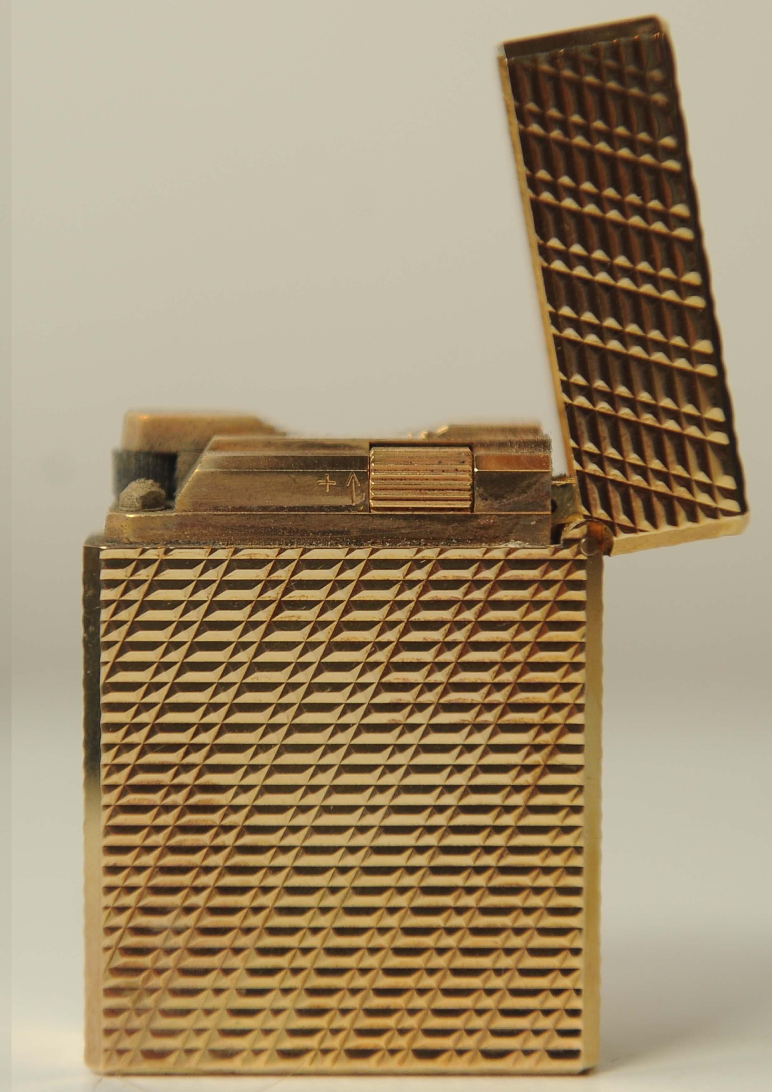 S.T. DuPont Gold Plated Ligne 1 Small Paris Cigarette Lighter In Original Box For Sale 11
