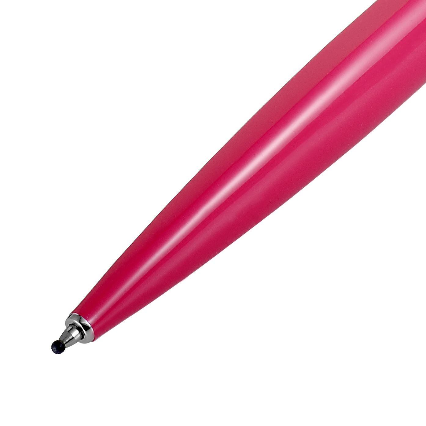 Make a statement with this extraordinarily designed and expertly engineered ballpoint pen that is presented in eye-catching pink, offering a boldly offbeat look. The pen is created by S.T. Dupont for the exquisite “Jet 8” line.