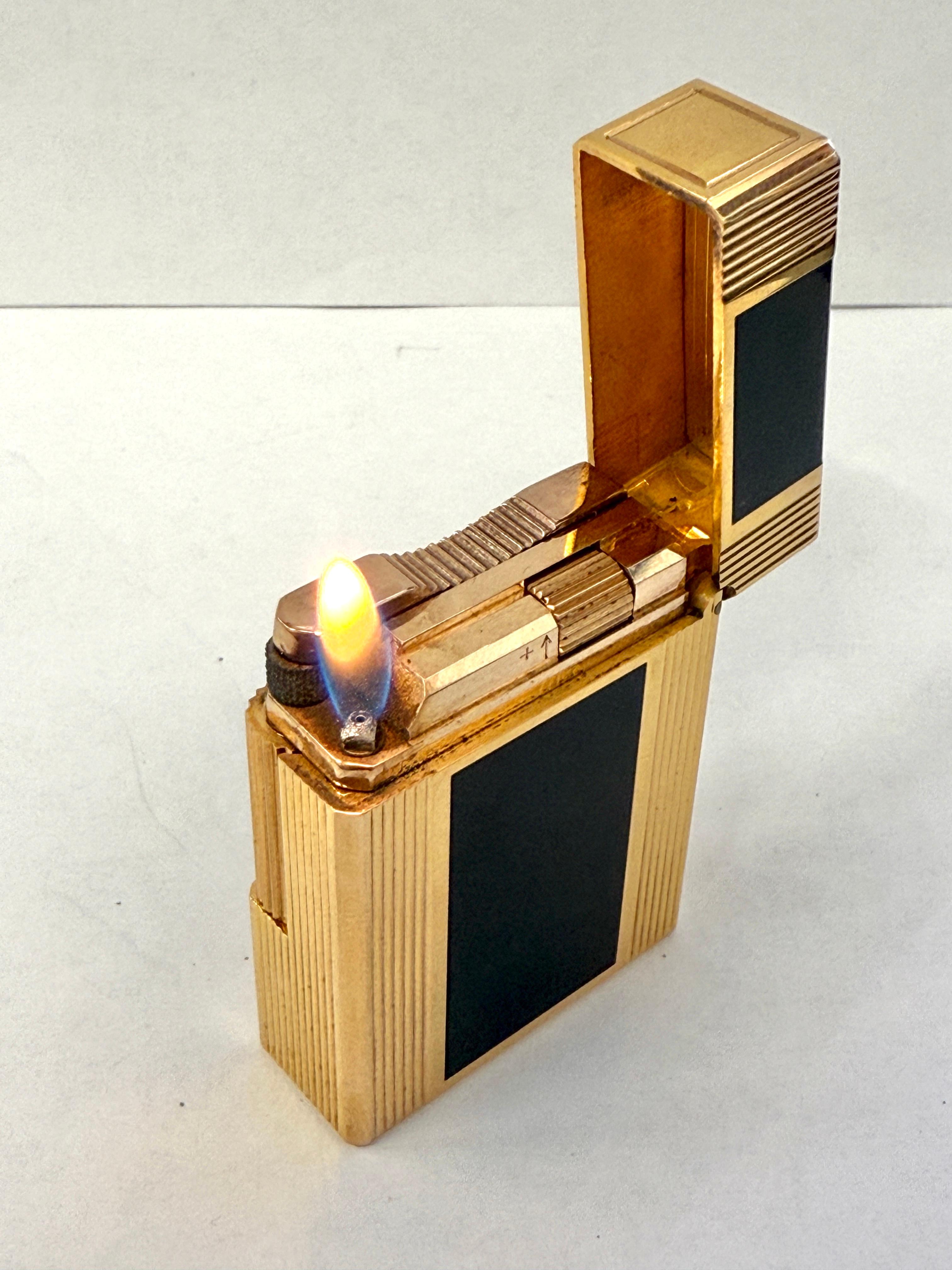 S.T. DuPont Laque De Chine Lighter with Box and Papers For Sale 5