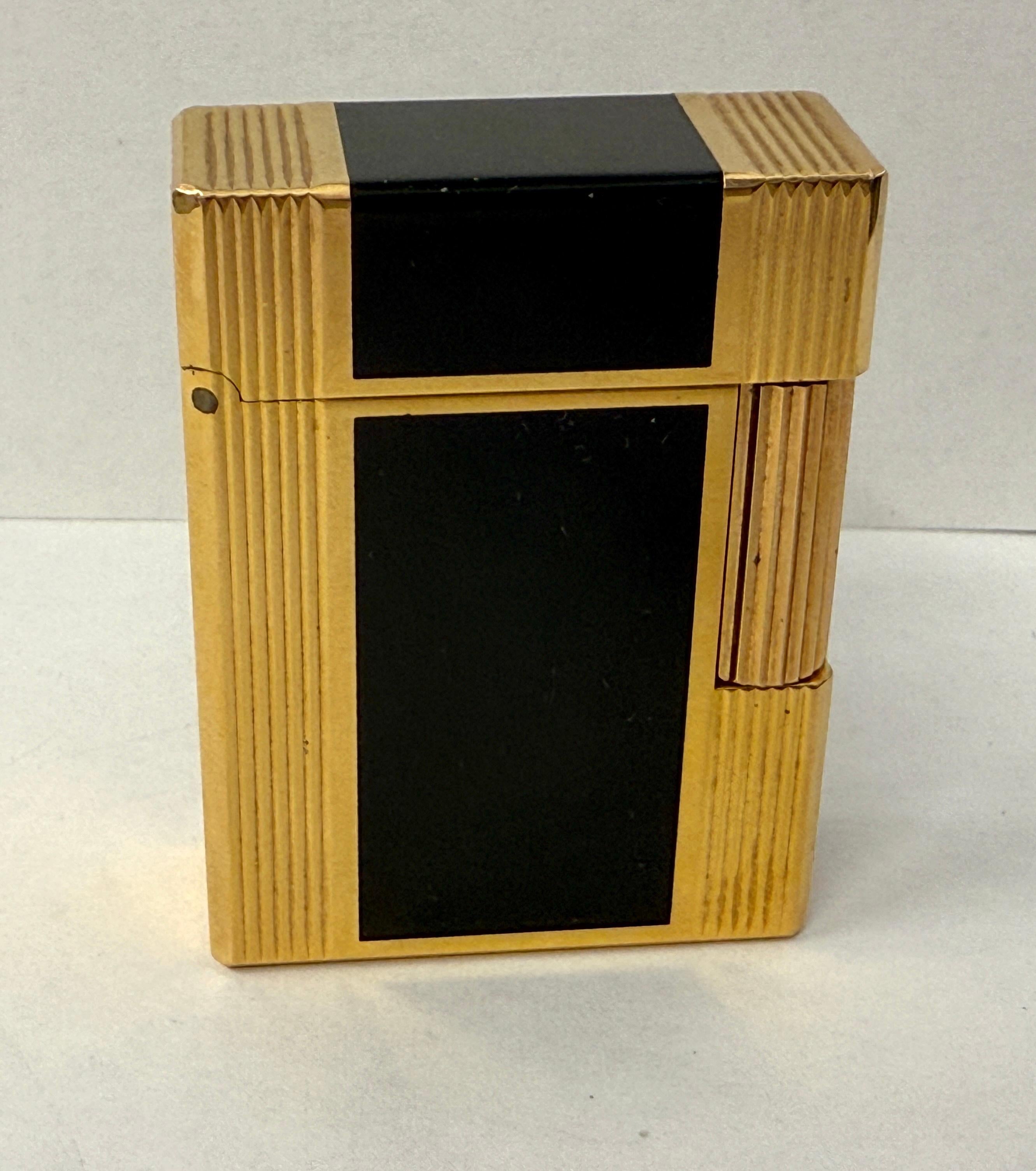 Hand-Crafted S.T. DuPont Laque De Chine Lighter with Box and Papers For Sale