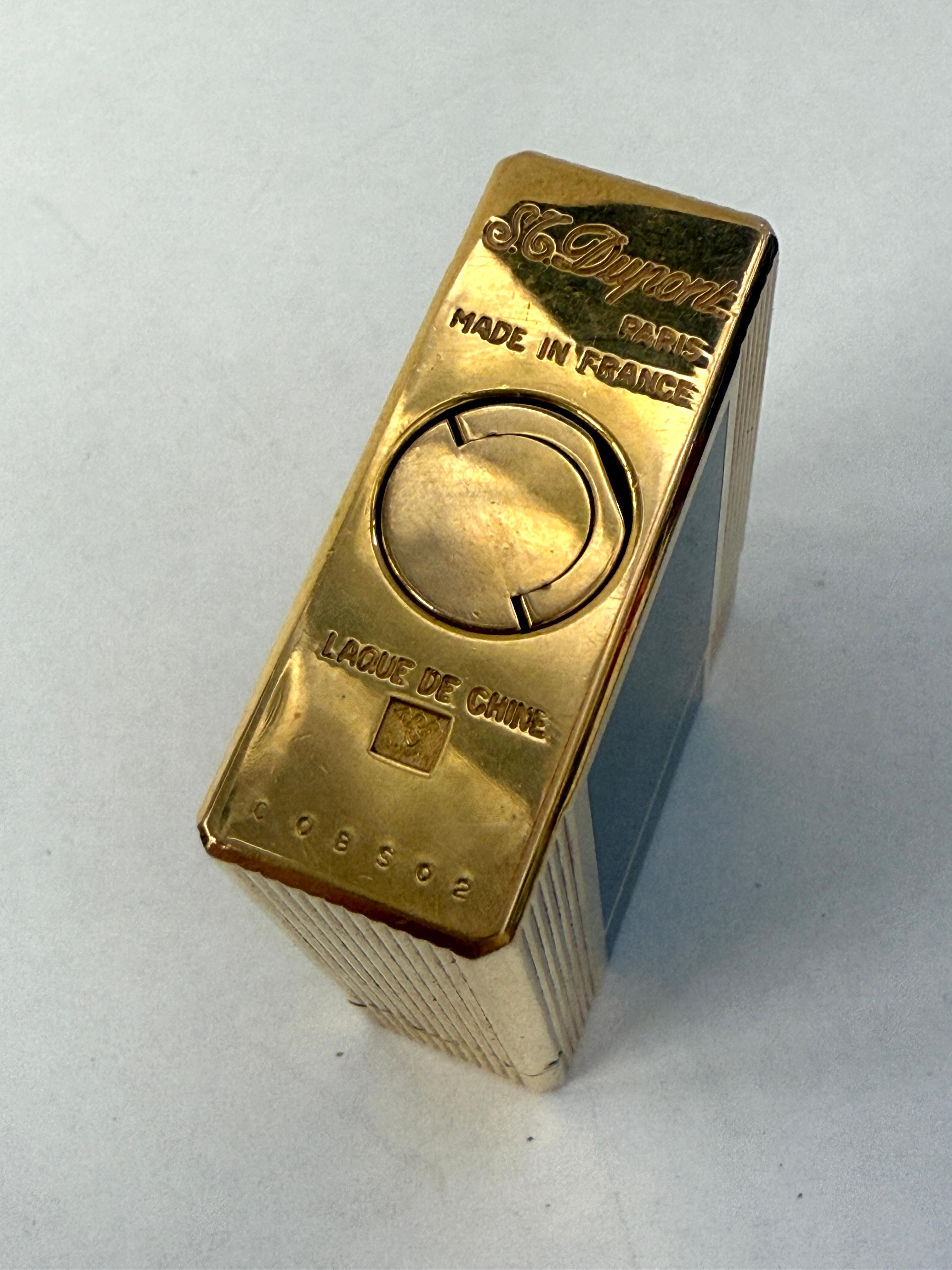 S.T. DuPont Laque De Chine Lighter with Box and Papers For Sale 1