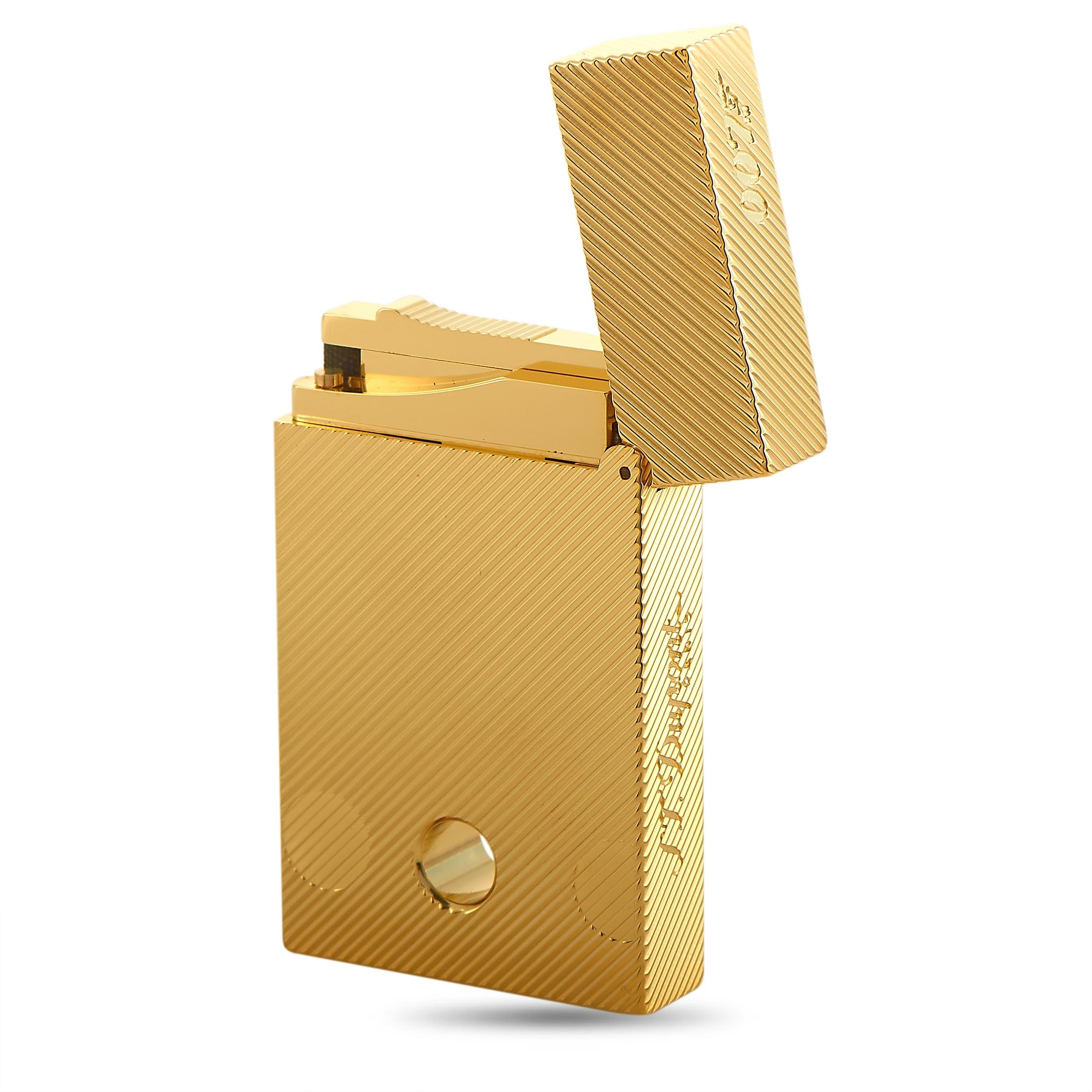This S.T. Dupont lighter from the “Ligne 2” collection is created as an homage to the iconic fictional British agent James Bond, and its design is based on the famous 007 logo. The lighter weighs 120 grams and measures 3.70 by 6.20 by 1.10 cm. It is