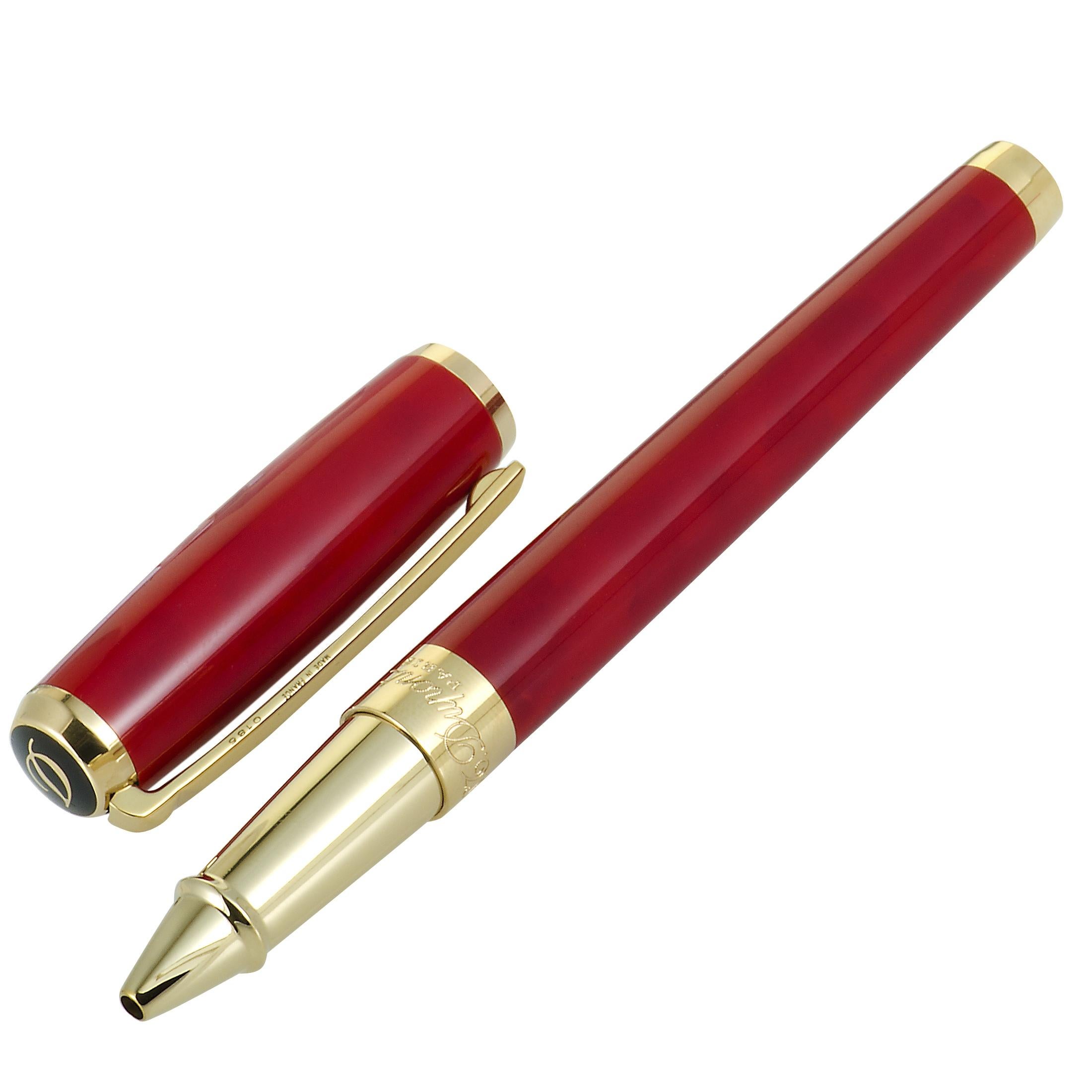 Between the splendidly classic, sleek design and stunning red Chinese lacquer, this fascinating rollerball pen is a vision of luxe elegance. The pen is presented by S.T. Dupont within the refined “Atelier” line.