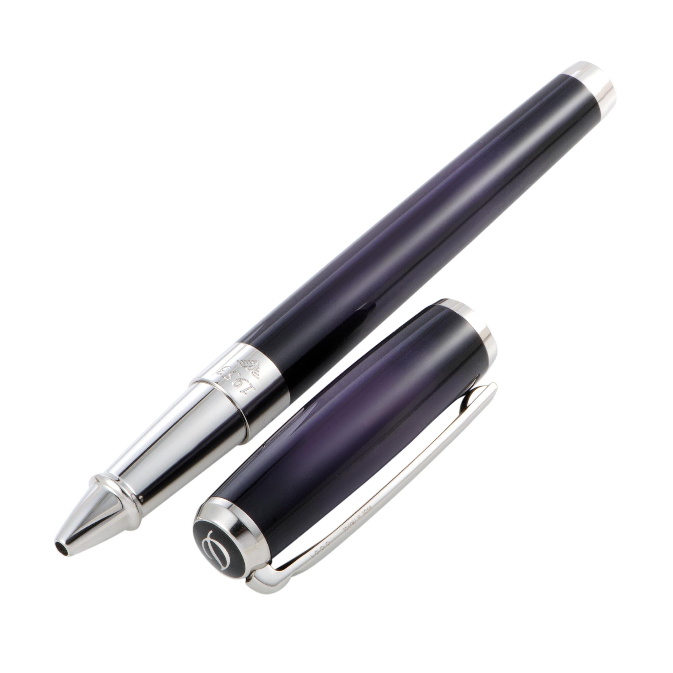 The sleek, elegant design of this exquisite rollerball pen combined with an exceptionally refined blend of purple and black creates a stunning, aesthetically appealing look. The pen is presented by S.T. Dupont within the classy “Line D”
