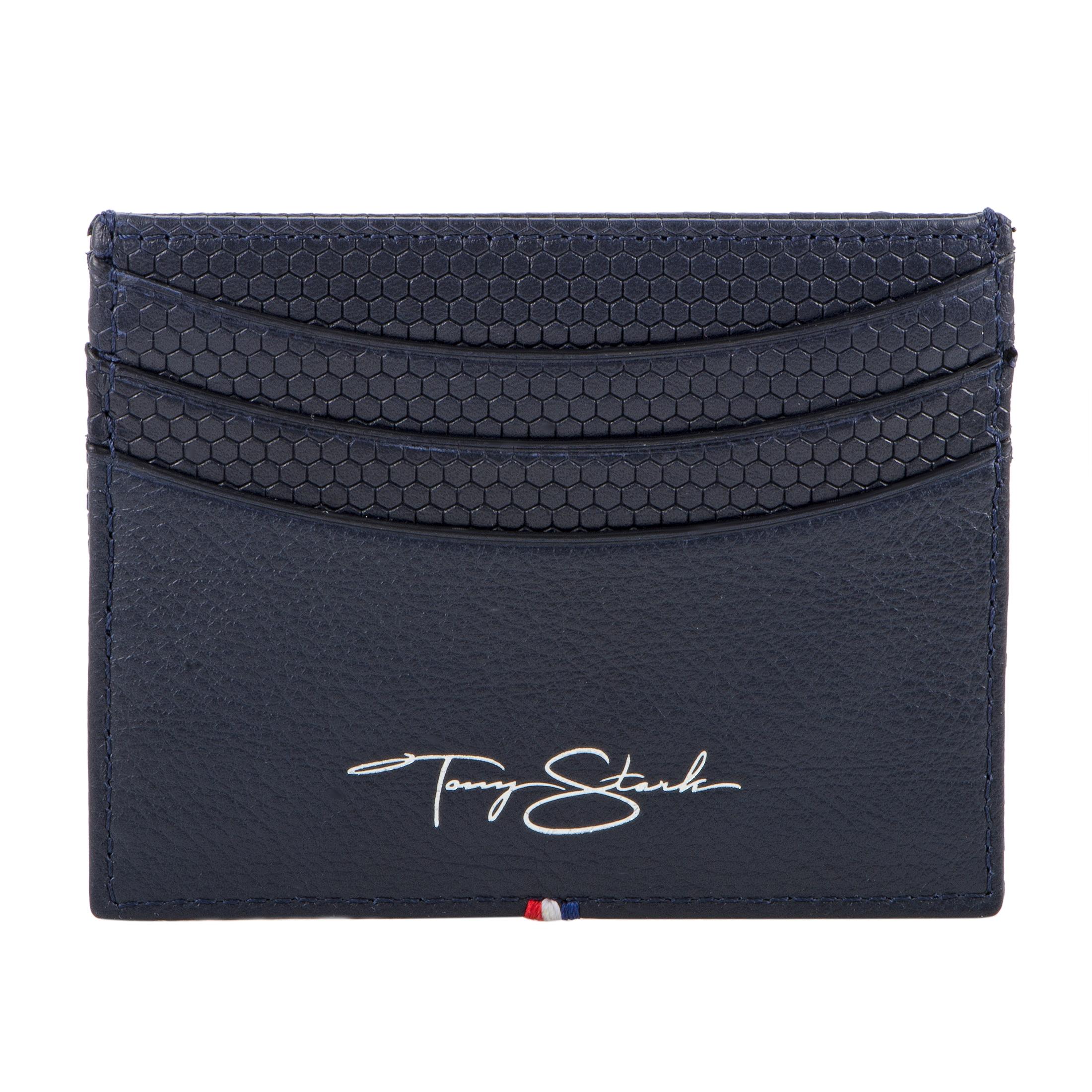 An exquisite item from the renowned French manufacturer, this stylish S.T. Dupont cardholder is masterfully crafted from durable calfskin leather and decorated with an exceptionally elegant honeycomb motif that has been specially created for this
