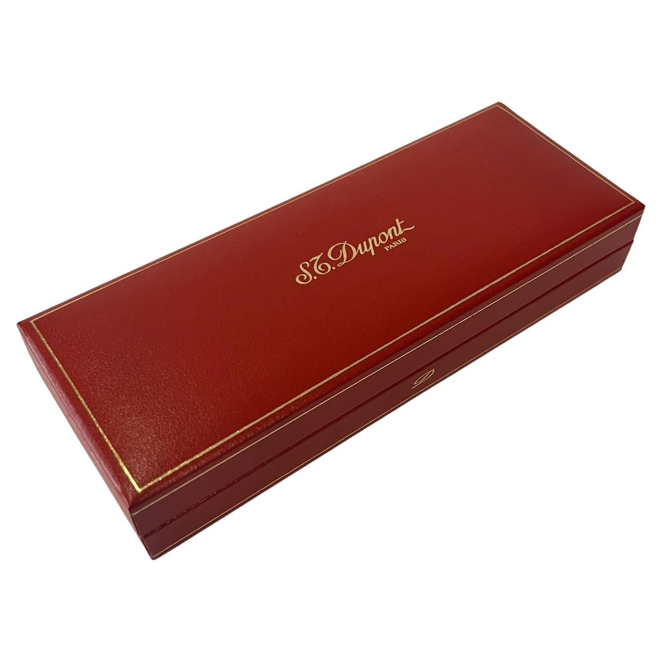 Late 20th Century S.T Dupont Montparnasse Fountain Pen, Paris, Made in France