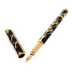 S.T. Dupont Neoclassic Chinese Lacquered Finish Limited Edition Fountain Pen