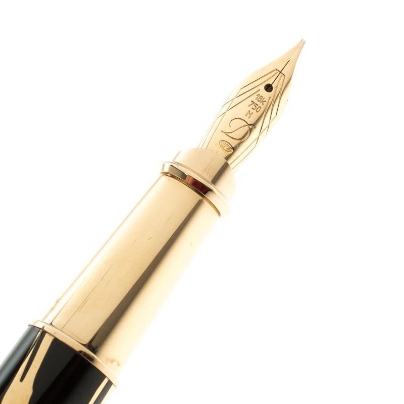 An epitome of luxury and the look of a stylish accessory, this S.T. Dupont Neoclassic Limited Edition Fountain Pen is a must have for a bold and fierce professional. Designed in black lacquered body, this pen features premium gold finished Chinese