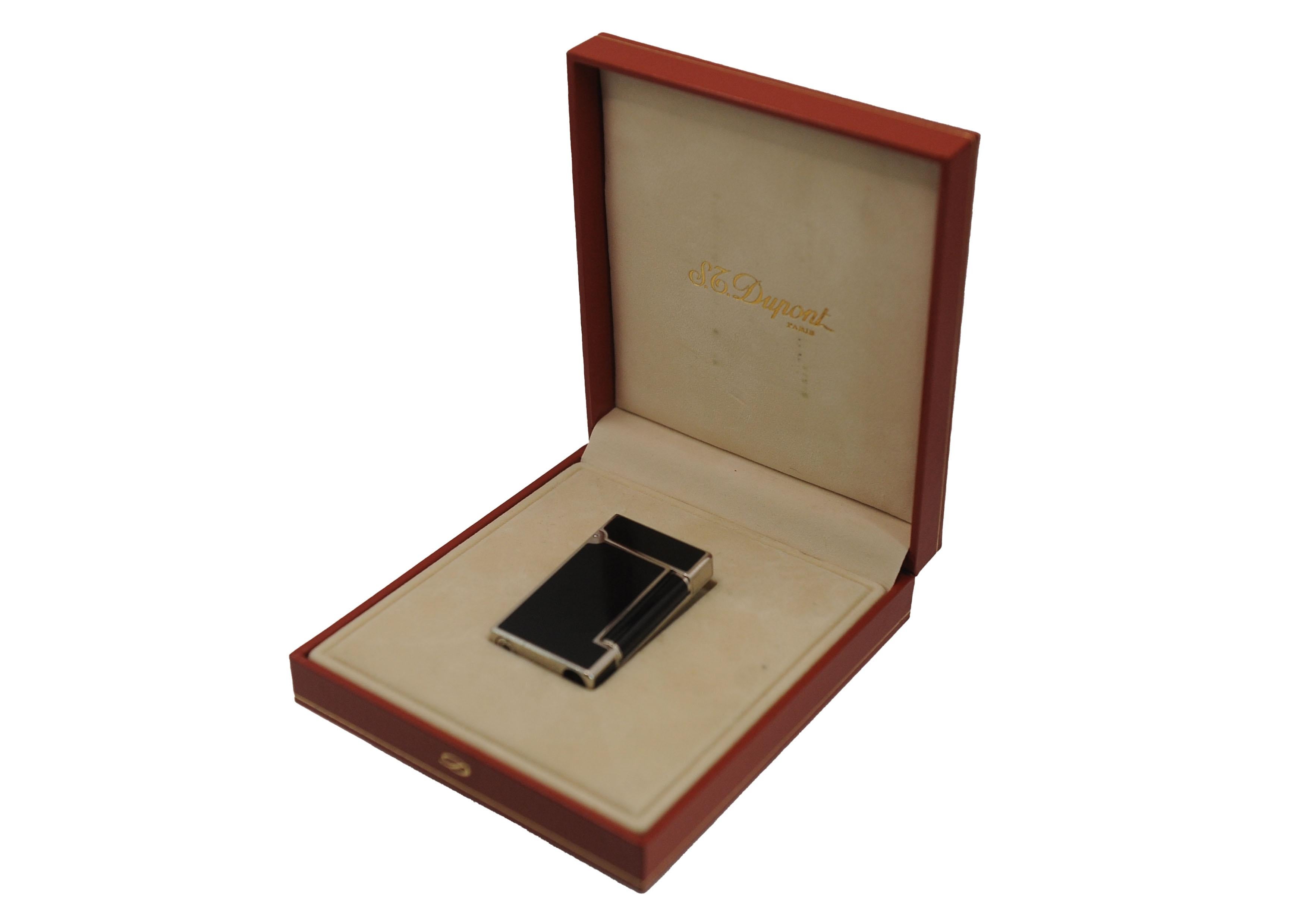 Francese S. T. Dupont Paris Ligne 1 Accendisigari in argento e nero Laque De Chine in vendita