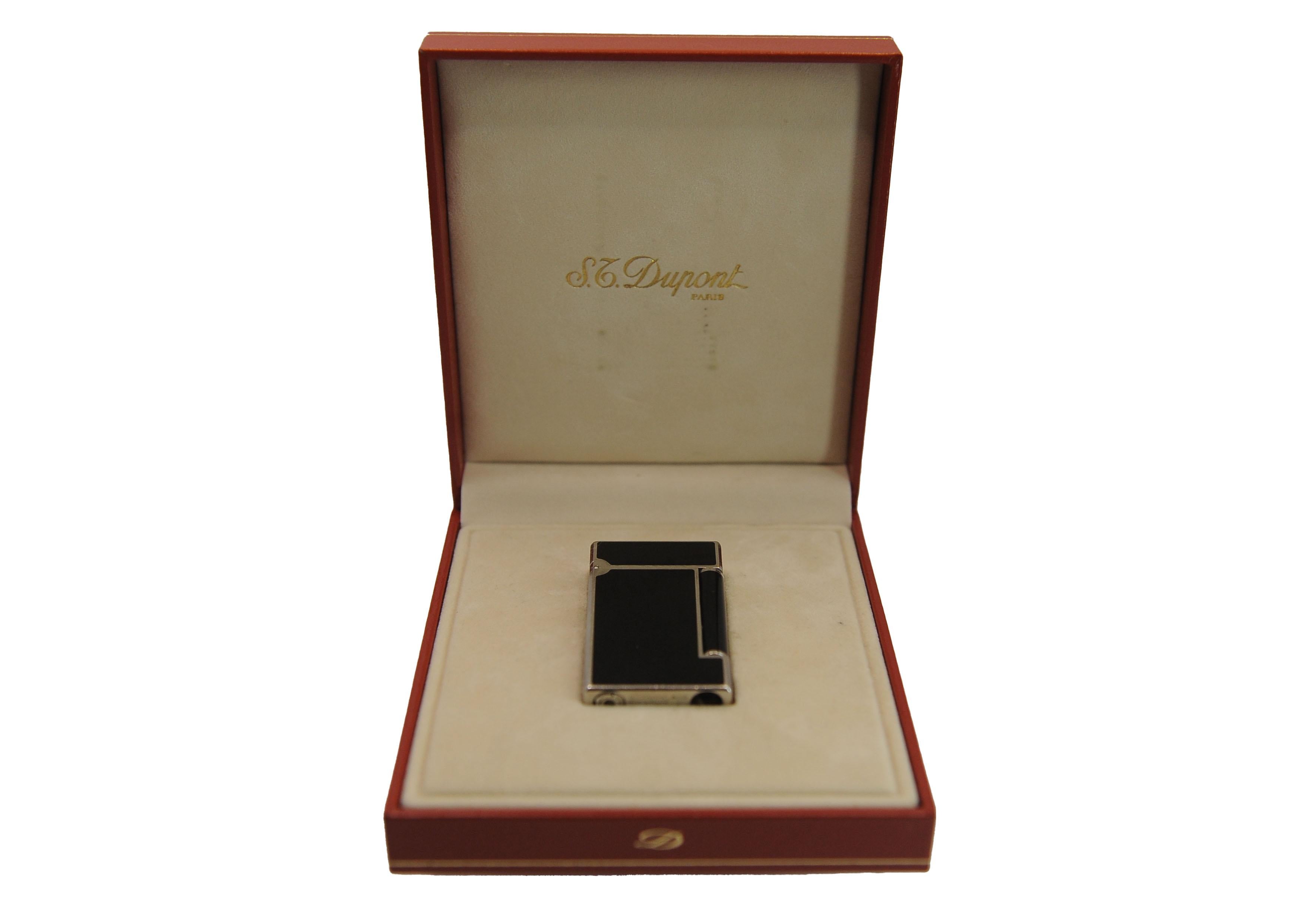 XX secolo S. T. Dupont Paris Ligne 1 Accendisigari in argento e nero Laque De Chine in vendita