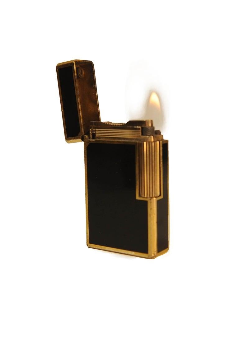 phone charger stuck in car cigarette lighter What to Do When Your Car's USB Port Won't Charge Your Phone