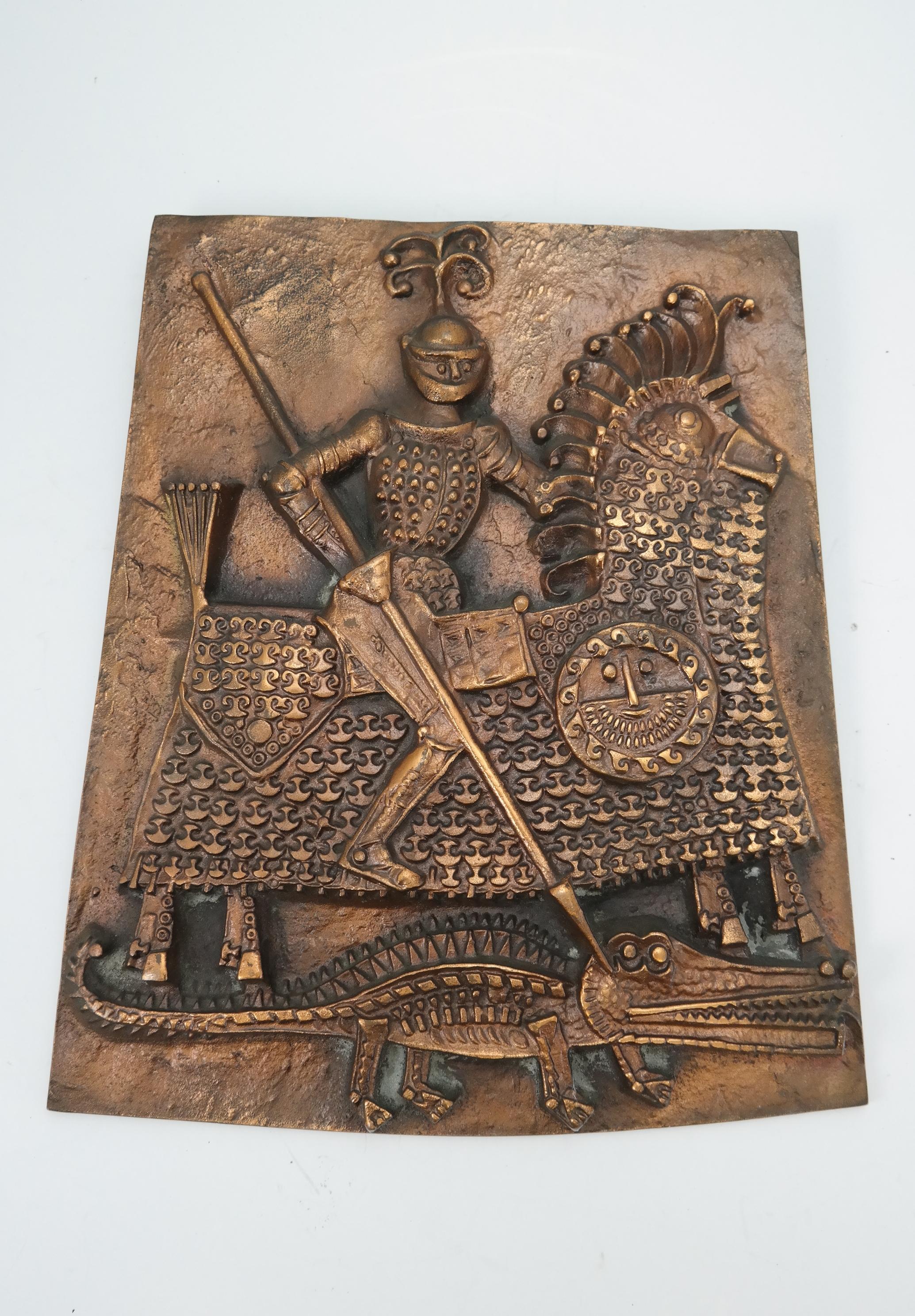 Relief de St Georges en cuivre par Otto Kopcsanyi:: années 1970 en cuivre patiné en bon état.