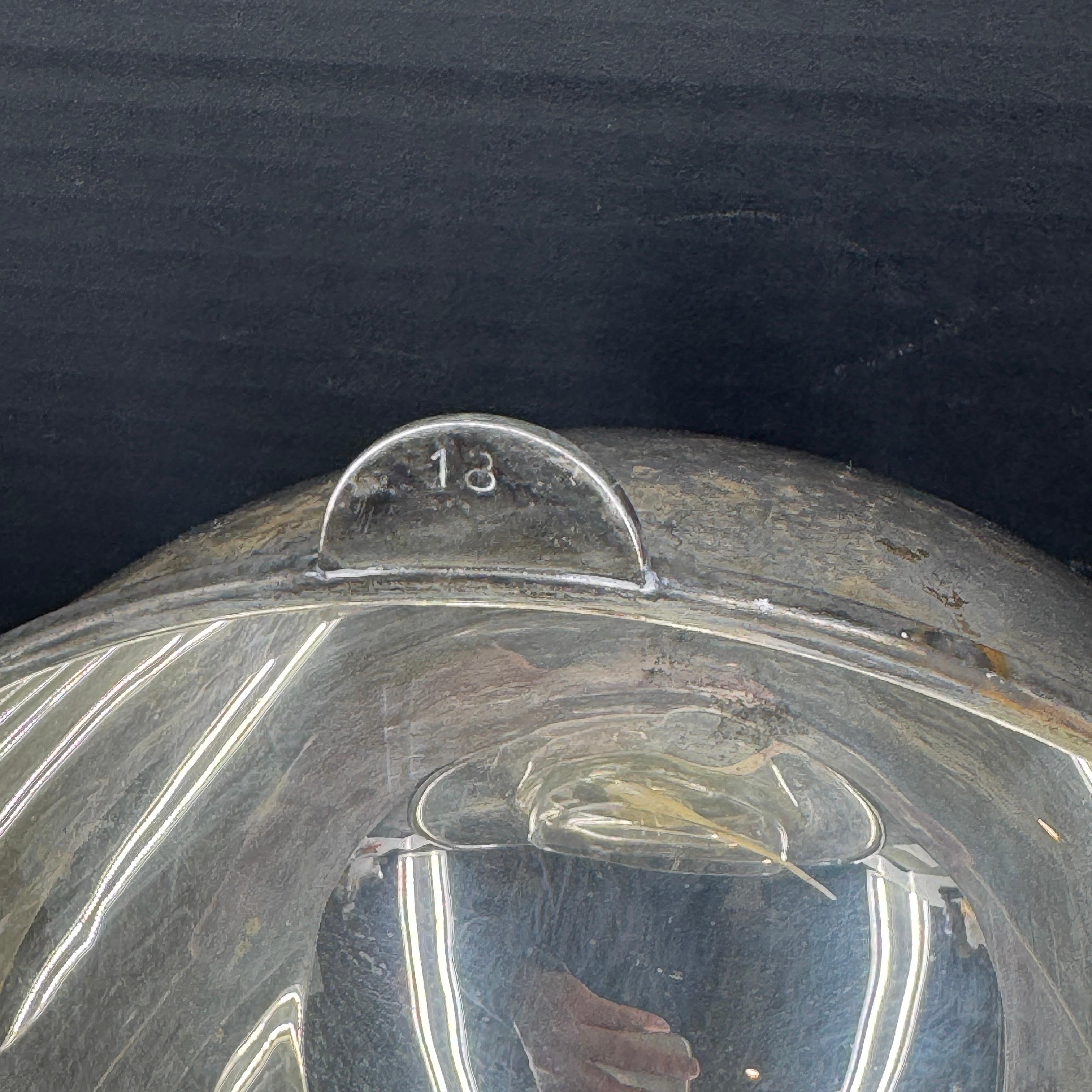 Servidor de caviar de plato de plata de Brasil de St. James con cuenco de cristal en venta 9