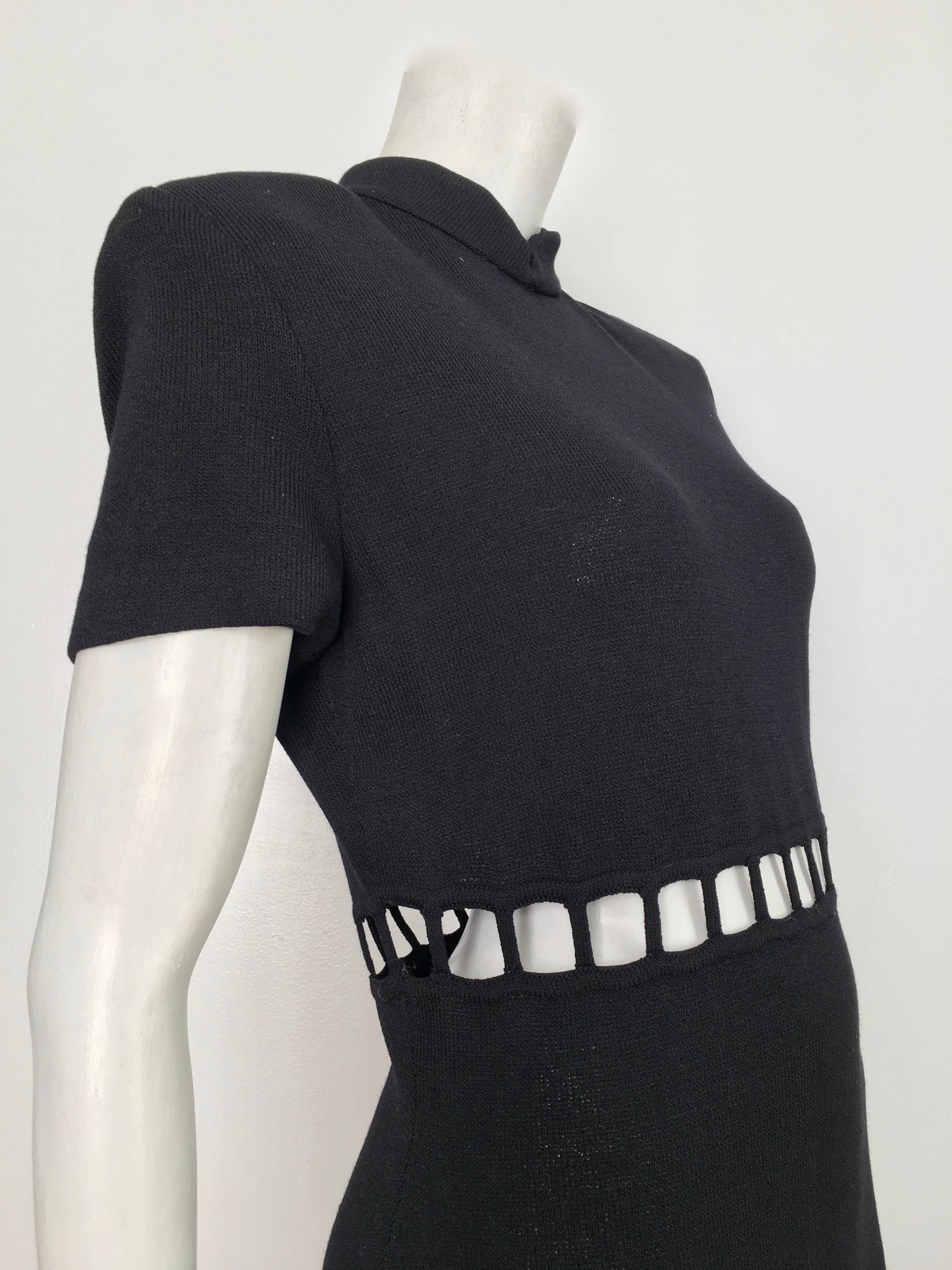 St. John Black Knit Short Sleeve Maxi Evening Dress Size 10.  For Sale 2