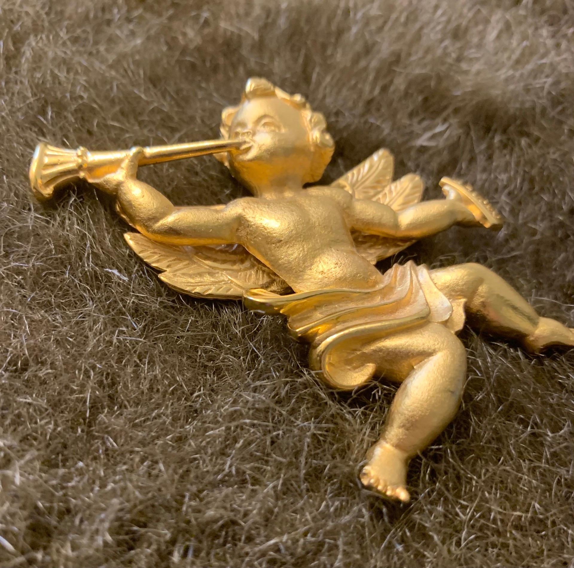 St. John Cherub Angel Sold Out Edition Pin/Brooch In Good Condition For Sale In Palm Springs, CA